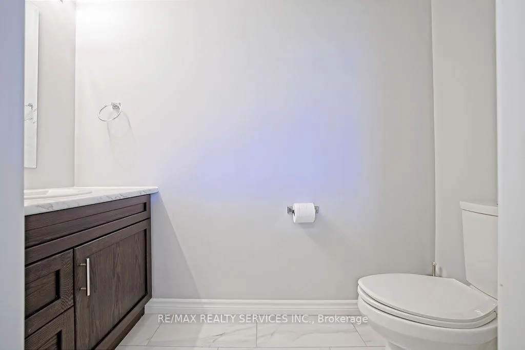 Photo 13 of 174 Wheat Lane, Kitchener — HOMEH