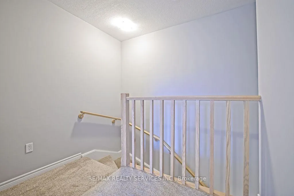 Photo 15 of 174 Wheat Lane, Kitchener — HOMEH