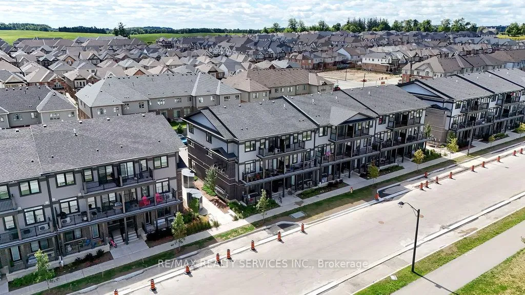 Photo 25 of 174 Wheat Lane, Kitchener — HOMEH