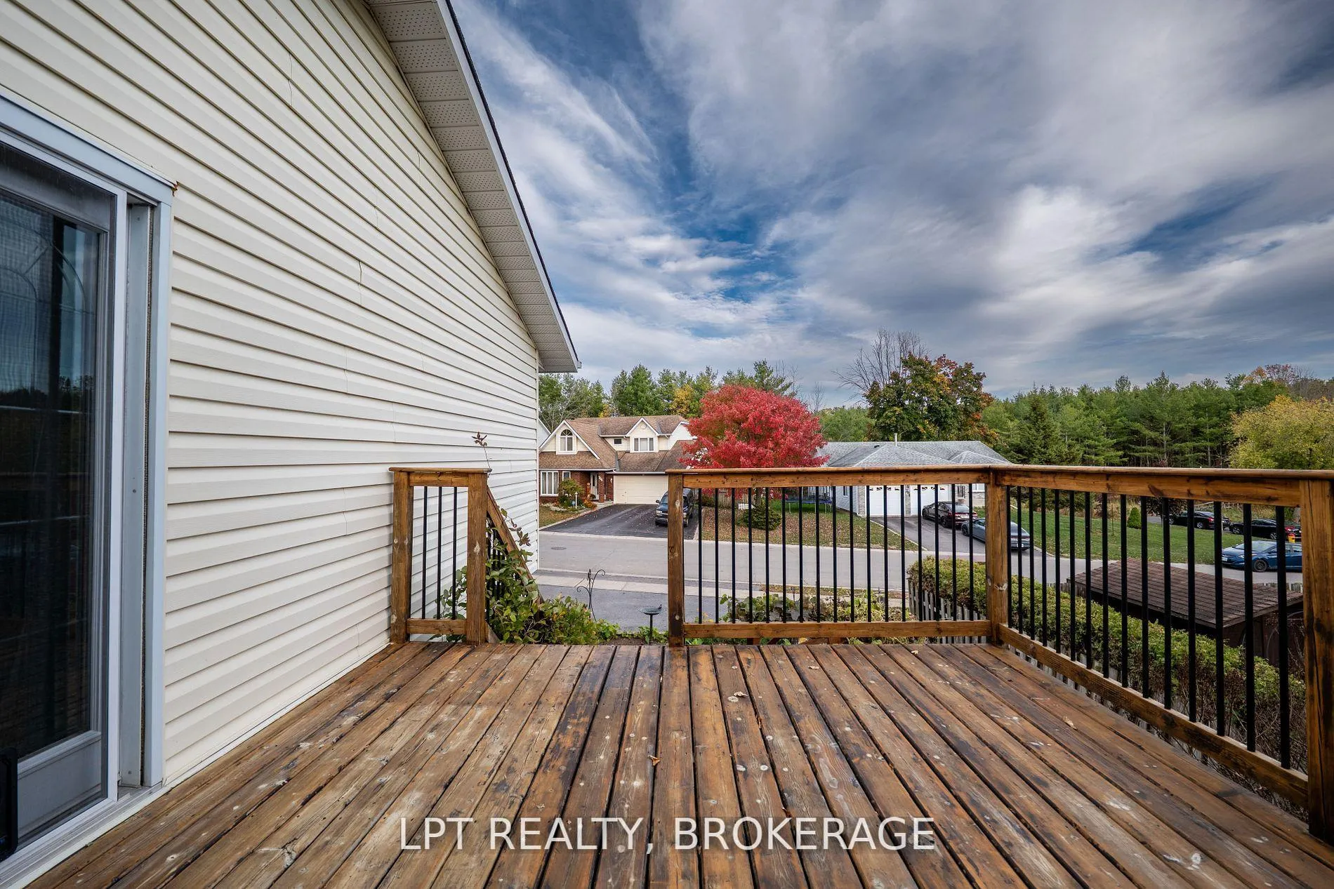 Photo 32 of 697 Macdonald Drive, Gananoque — HOMEH