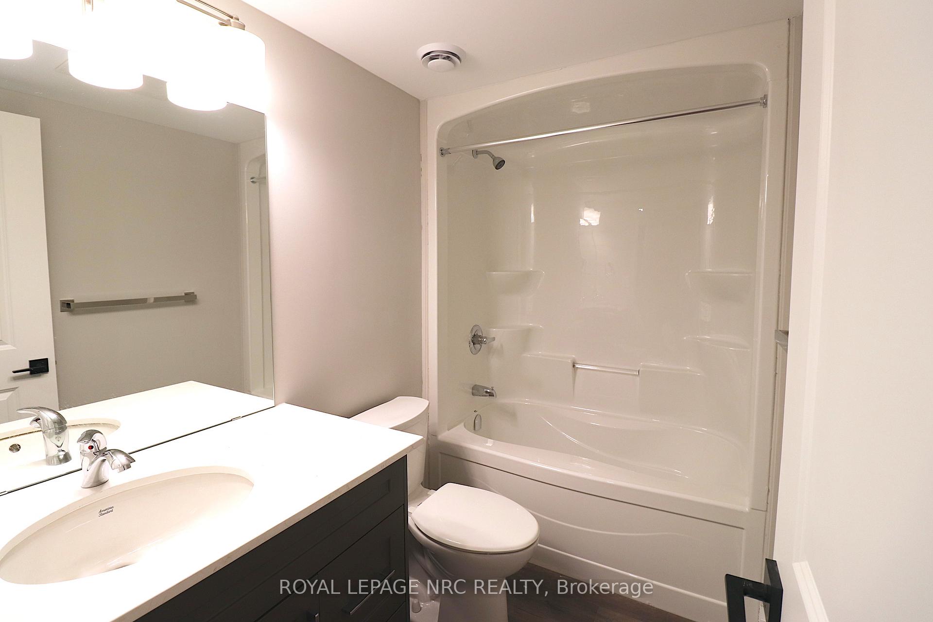 Photo 12 of Unit 6, 6 Ann Street, Thorold, Thorold Downtown — HOMEH