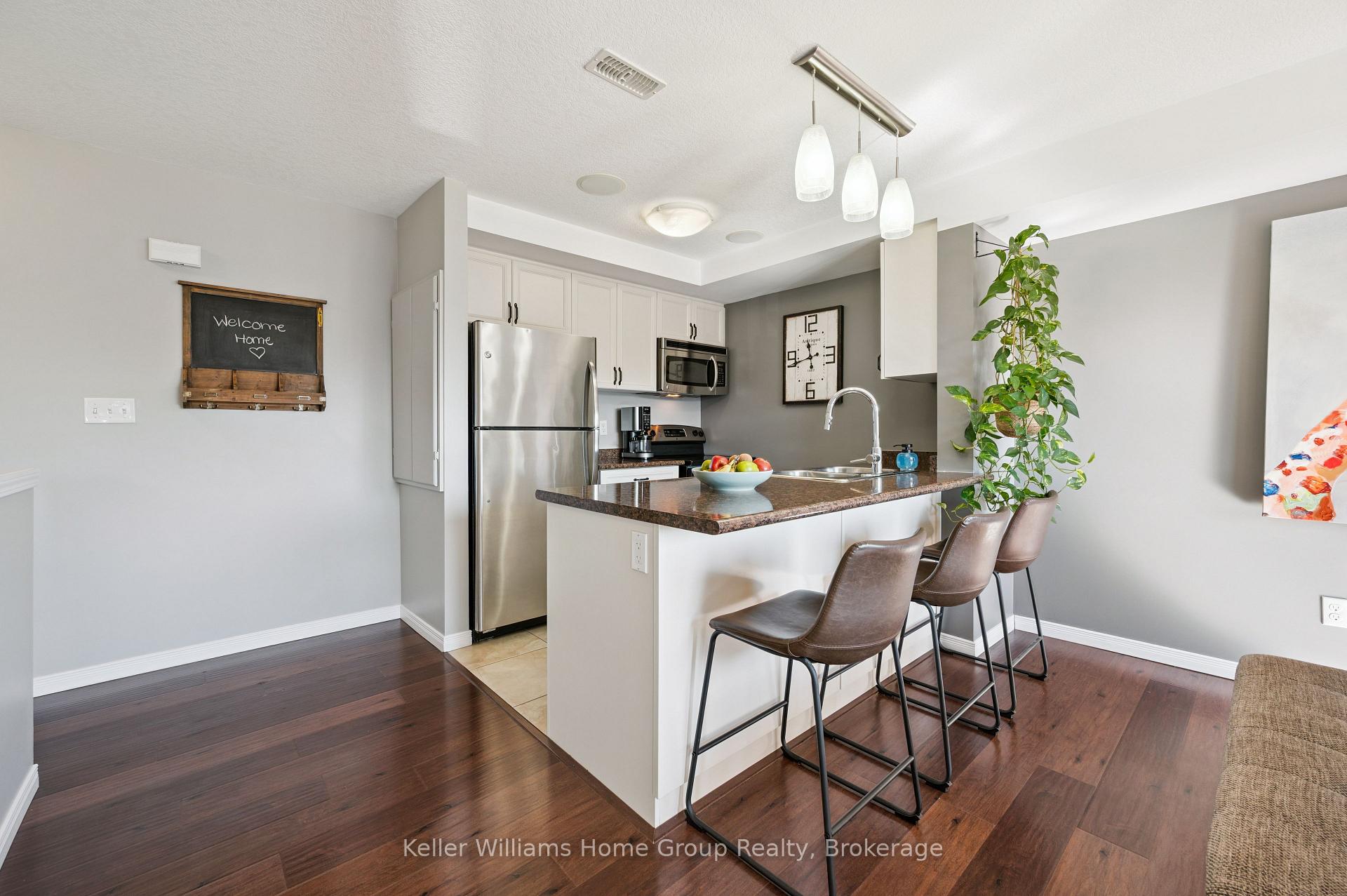 Photo 4 of Unit 22, 35 Mountford Drive, Guelph, Grange Road — HOMEH