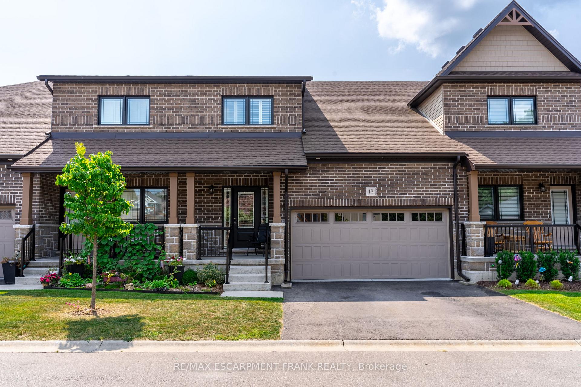 Photo 1 of 18 Tamarack Way, Norfolk, Simcoe — HOMEH