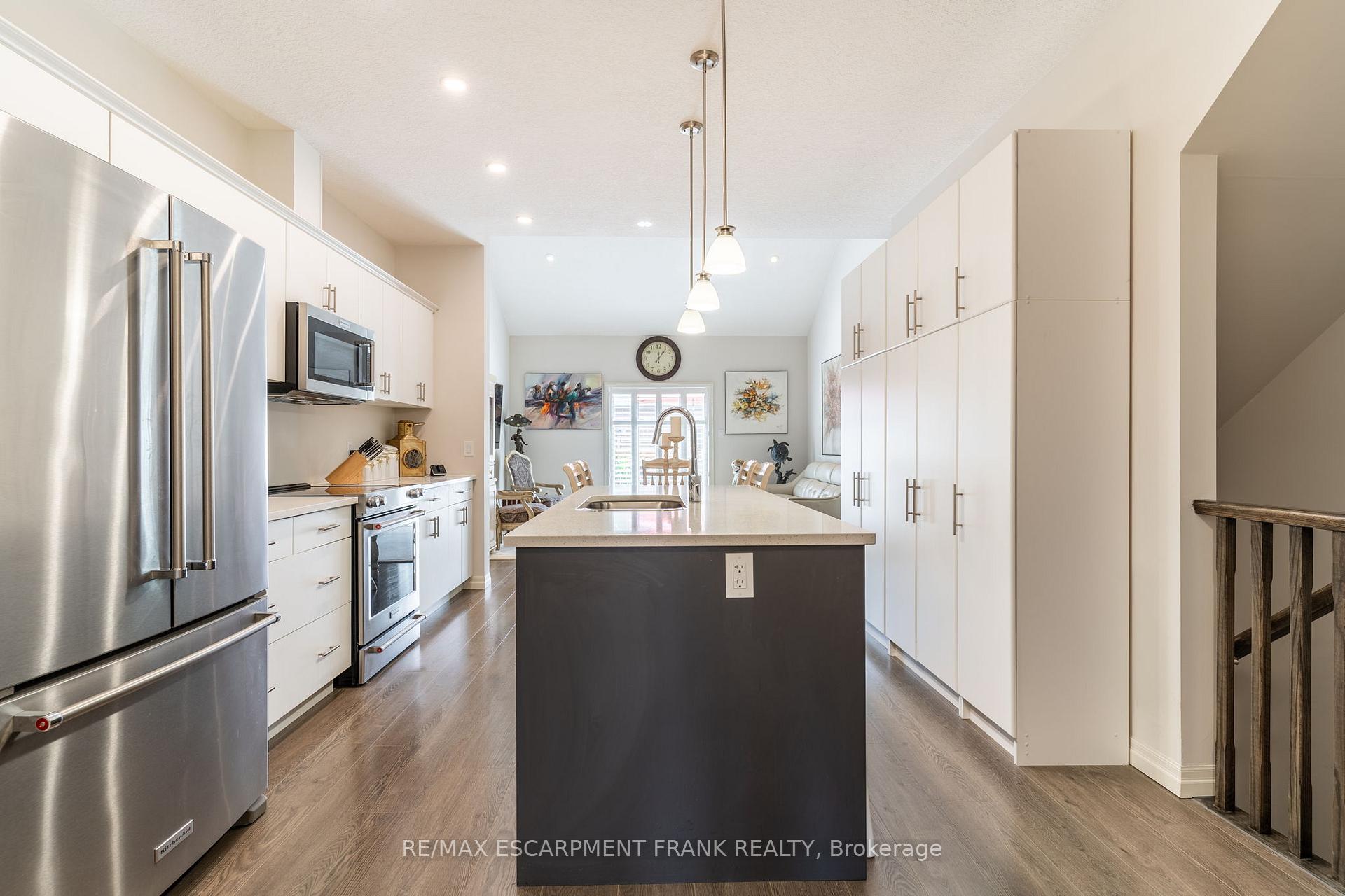 Photo 6 of 18 Tamarack Way, Norfolk, Simcoe — HOMEH