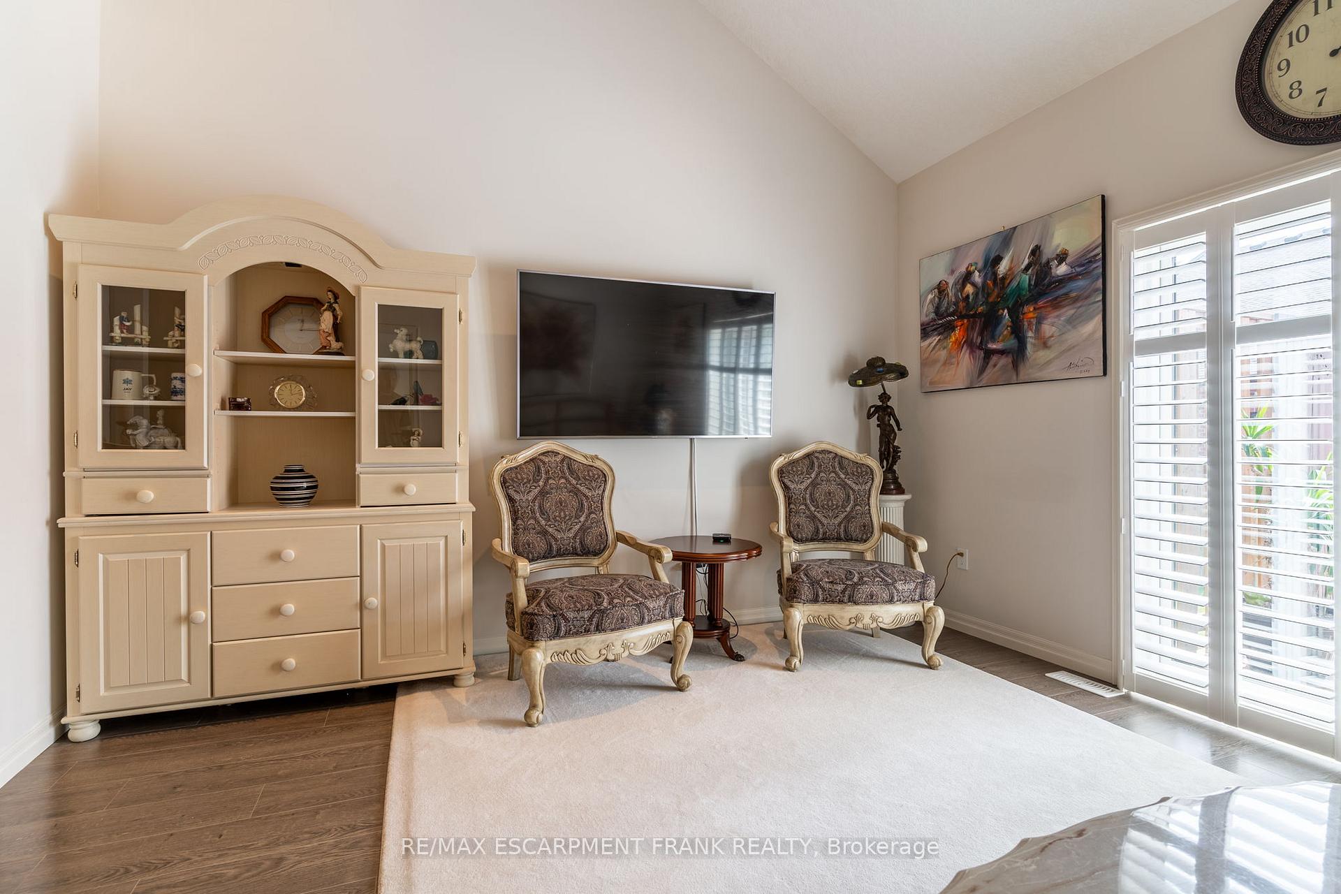Photo 13 of 18 Tamarack Way, Norfolk, Simcoe — HOMEH