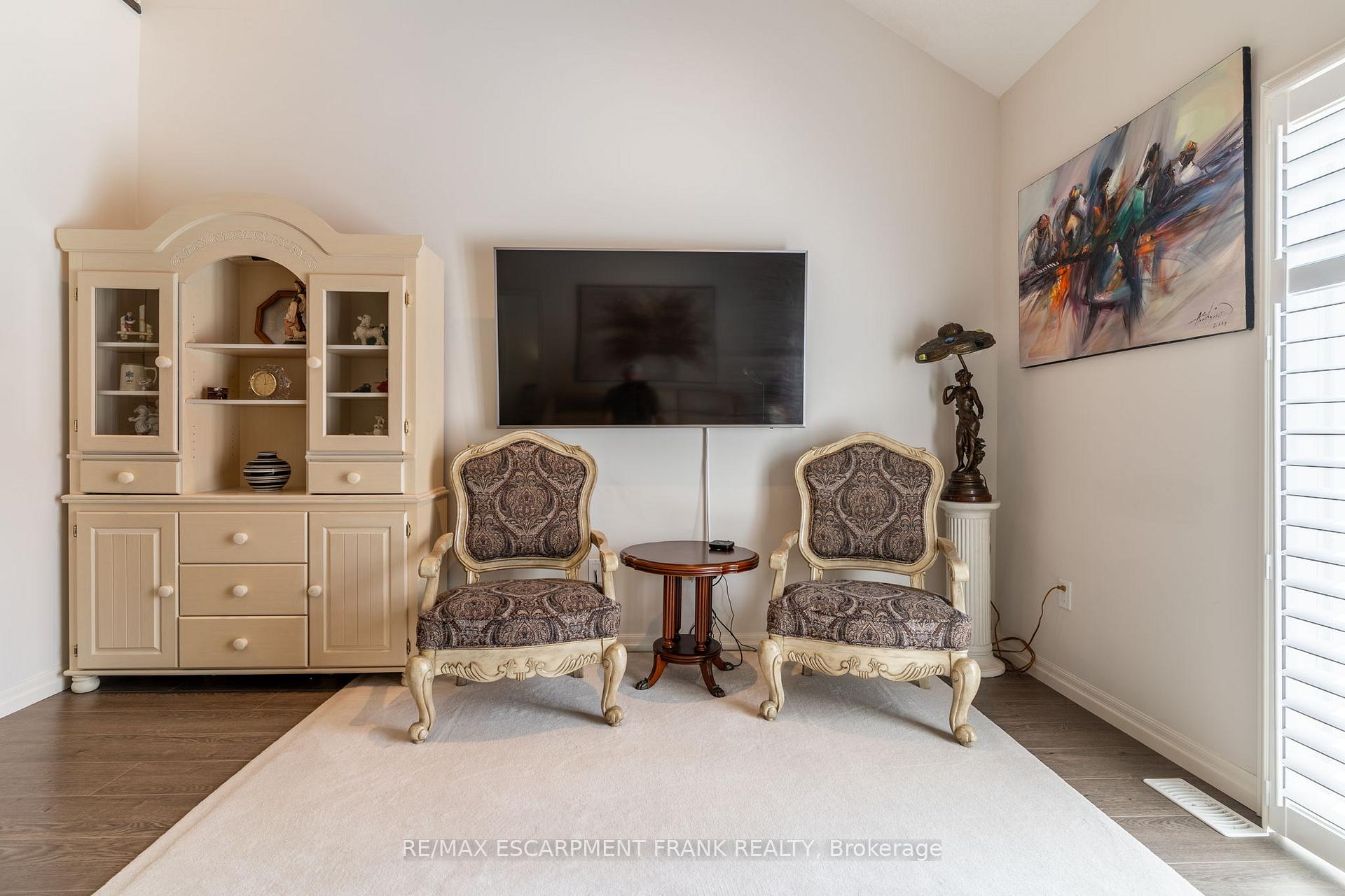 Photo 14 of 18 Tamarack Way, Norfolk, Simcoe — HOMEH
