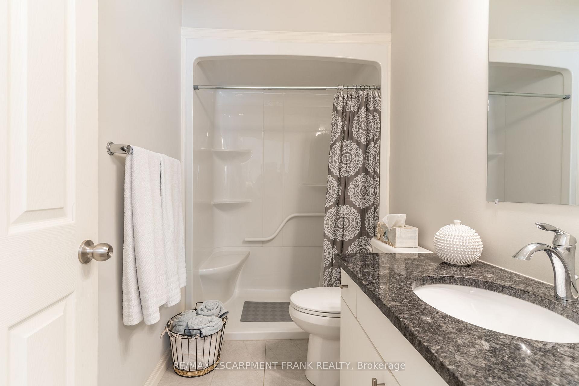 Photo 18 of 18 Tamarack Way, Norfolk, Simcoe — HOMEH