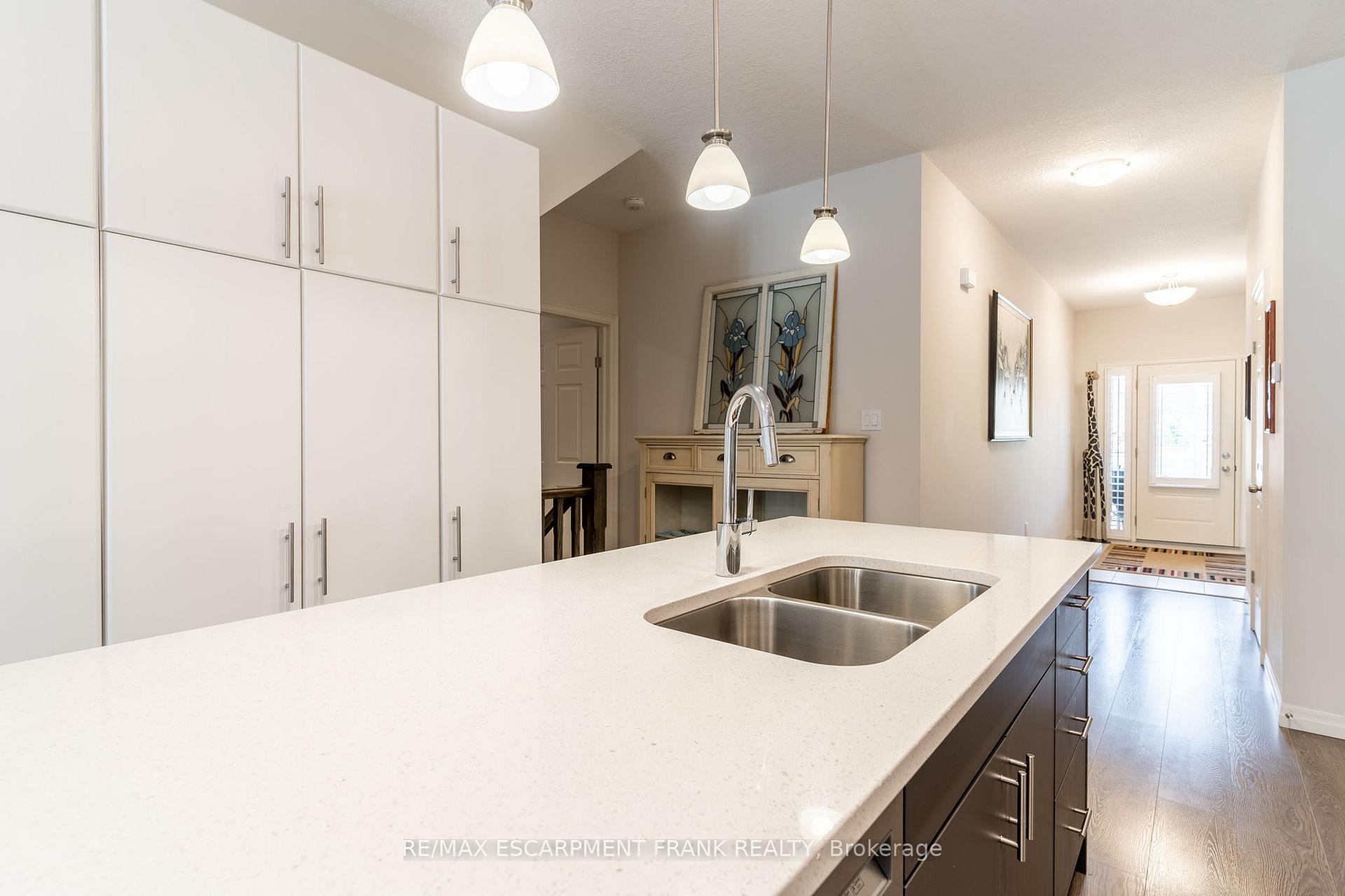 Photo 22 of 18 Tamarack Way, Norfolk, Simcoe — HOMEH