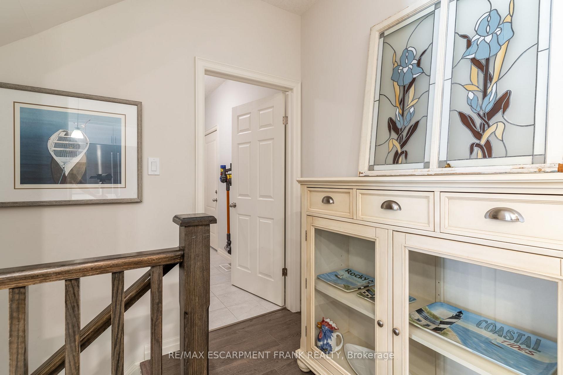 Photo 23 of 18 Tamarack Way, Norfolk, Simcoe — HOMEH