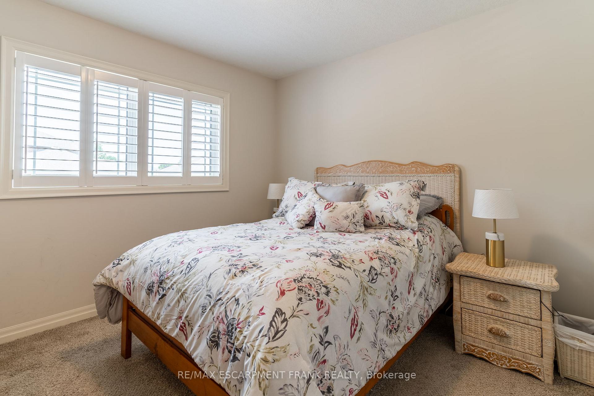 Photo 30 of 18 Tamarack Way, Norfolk, Simcoe — HOMEH