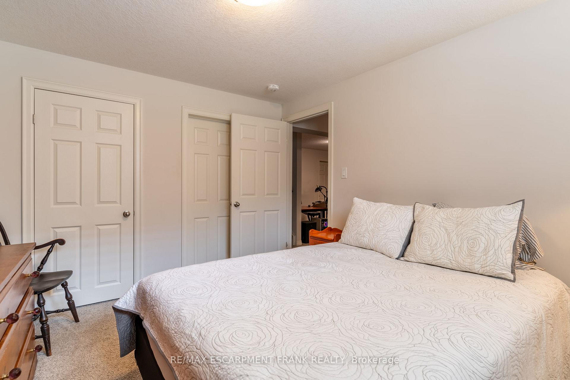 Photo 36 of 18 Tamarack Way, Norfolk, Simcoe — HOMEH