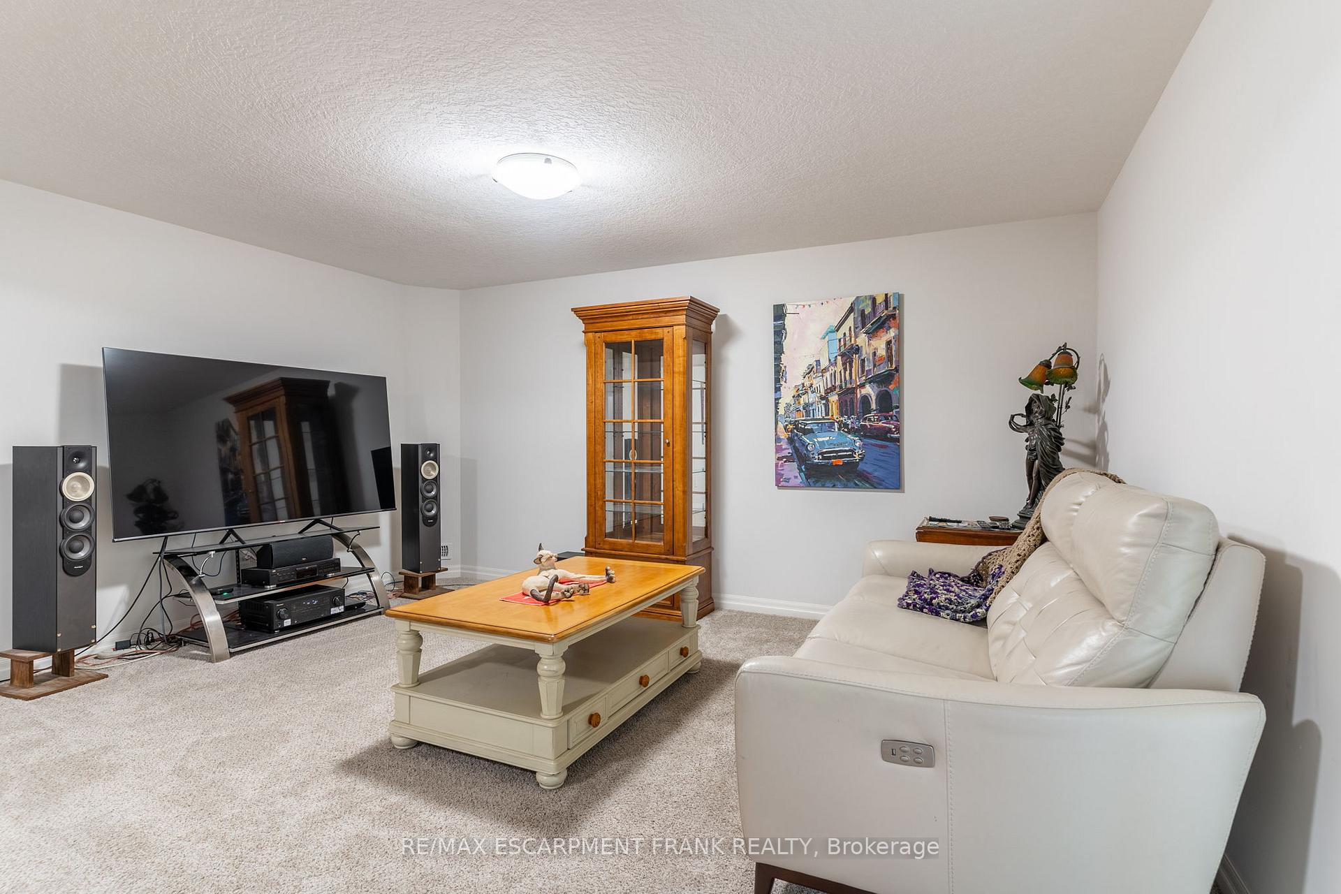 Photo 39 of 18 Tamarack Way, Norfolk, Simcoe — HOMEH