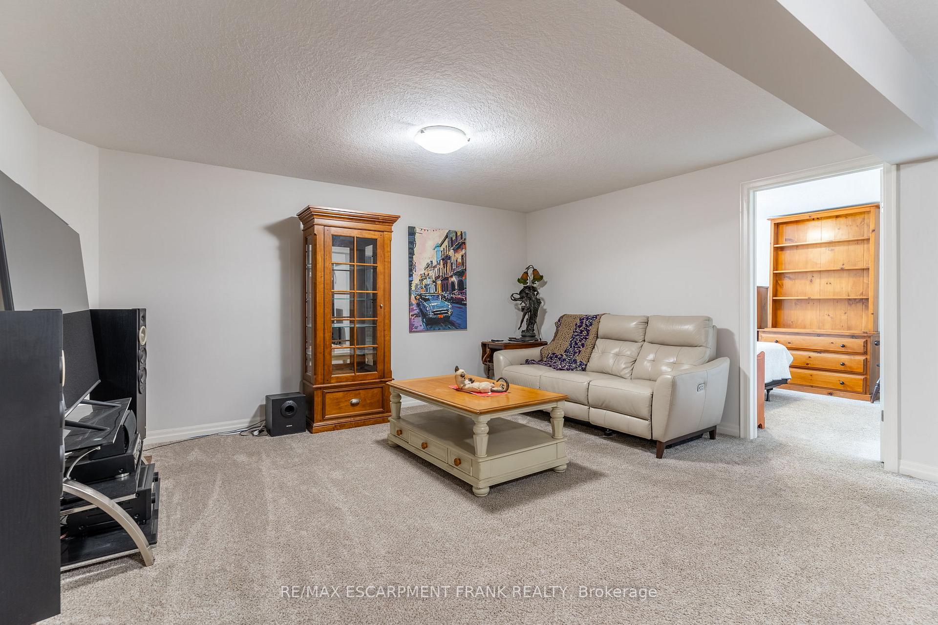 Photo 41 of 18 Tamarack Way, Norfolk, Simcoe — HOMEH
