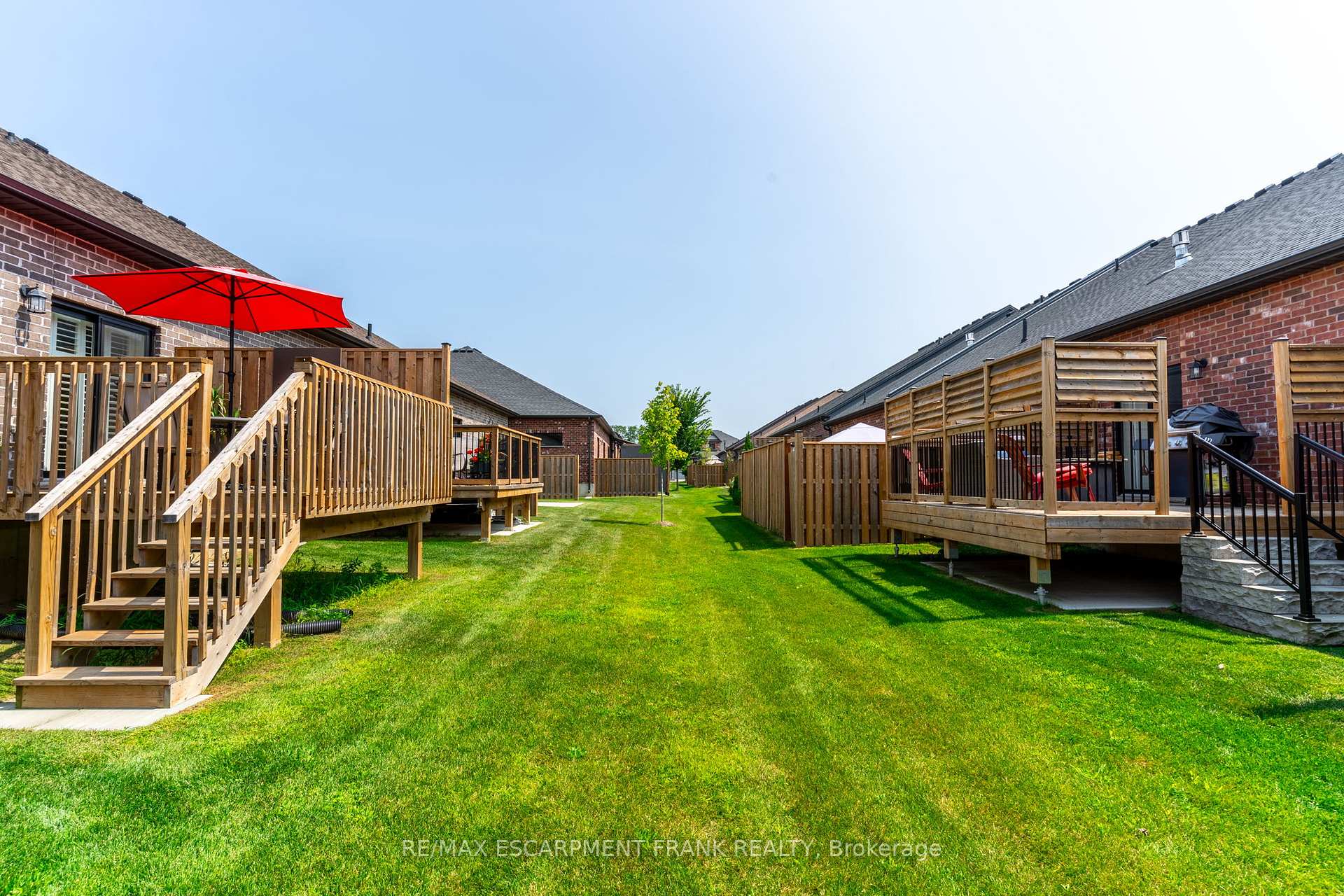 Photo 50 of 18 Tamarack Way, Norfolk, Simcoe — HOMEH