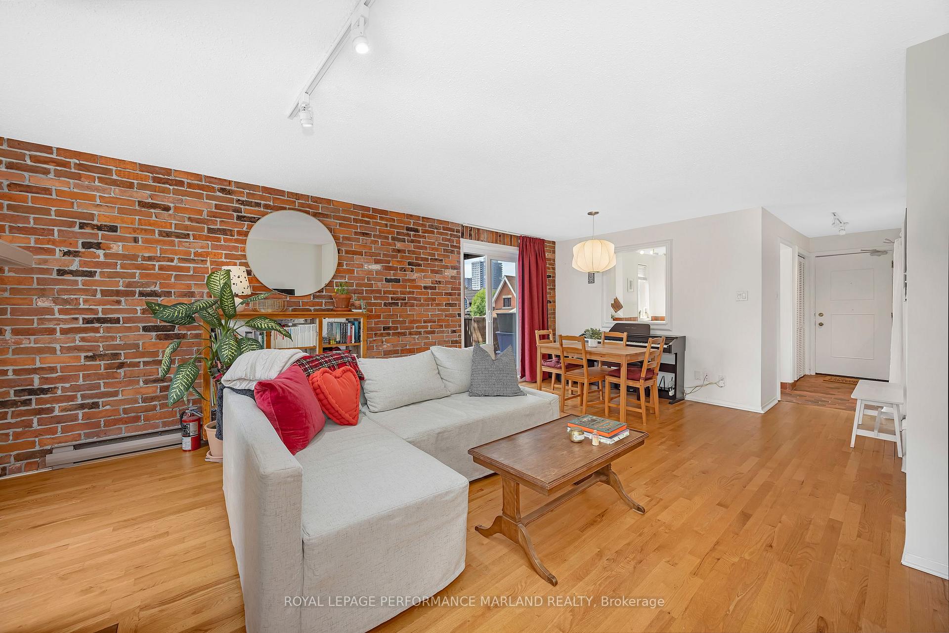 Photo 5 of Unit 8, 244 Charlotte Street, Ottawa, Sandy Hill — HOMEH