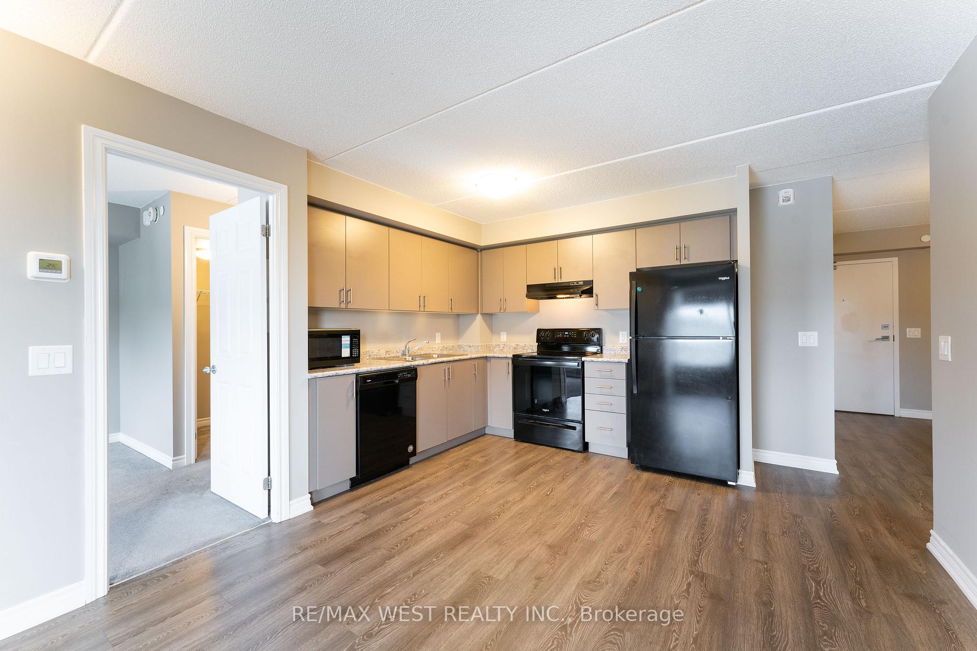 Photo 17 of Unit 910, 716 Main Street, Milton, Timberlea — HOMEH
