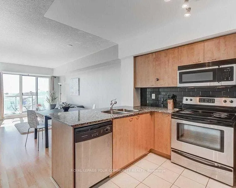 Photo 7 of Unit 901, 1403 Royal York Road, Etobicoke, Humber Heights — HOMEH