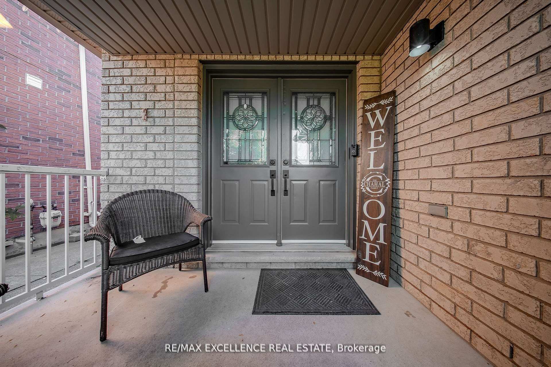Photo 6 of 111 River Rock Crescent, Brampton, Fletcher's Meadow — HOMEH