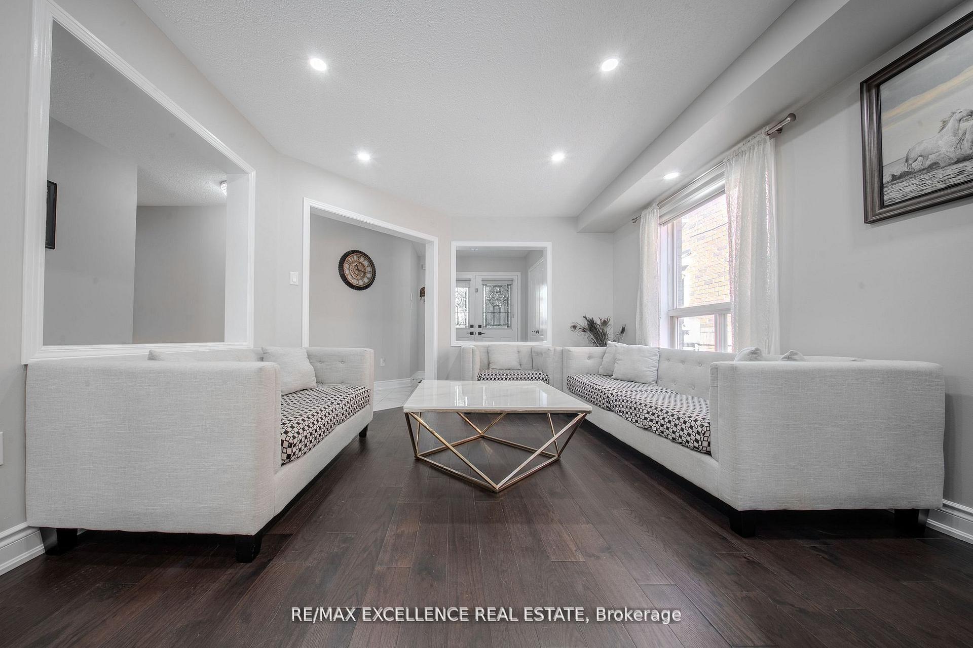 Photo 11 of 111 River Rock Crescent, Brampton, Fletcher's Meadow — HOMEH