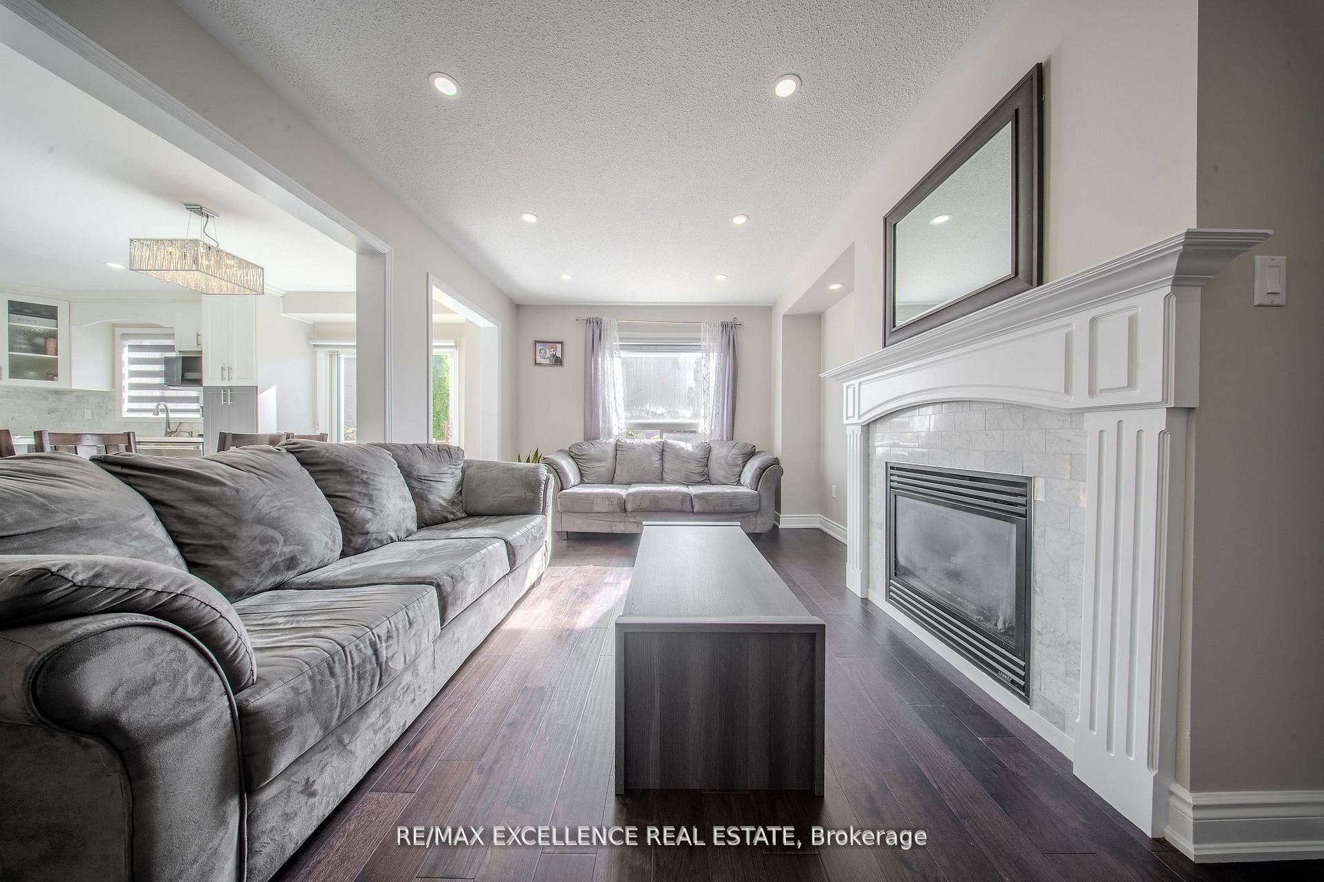Photo 21 of 111 River Rock Crescent, Brampton, Fletcher's Meadow — HOMEH