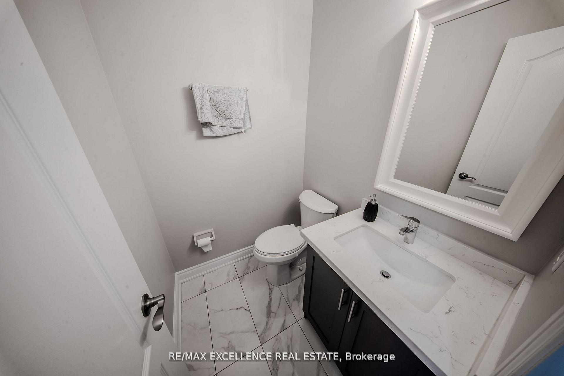 Photo 17 of 111 River Rock Crescent, Brampton, Fletcher's Meadow — HOMEH