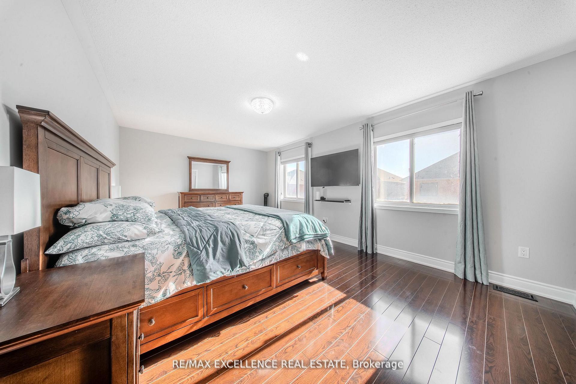 Photo 22 of 111 River Rock Crescent, Brampton, Fletcher's Meadow — HOMEH