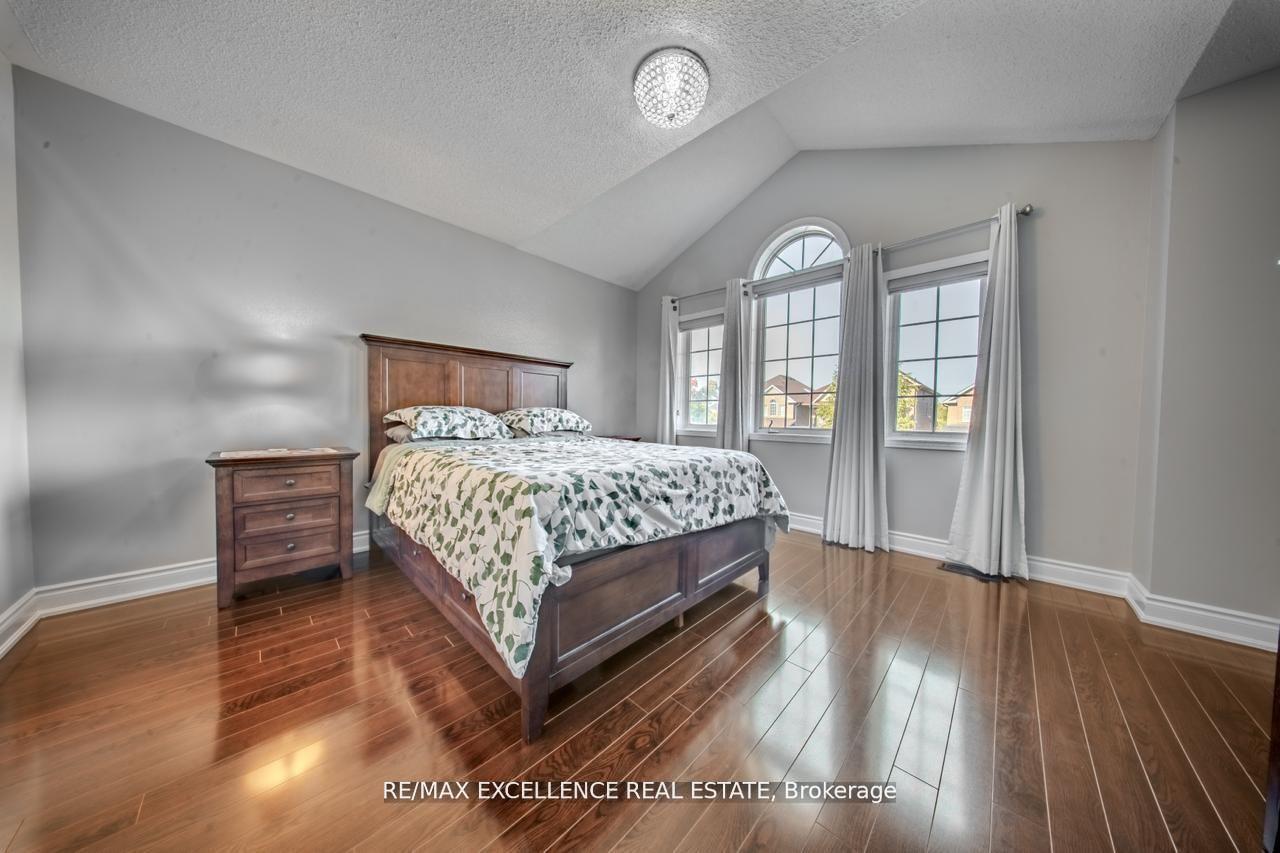 Photo 38 of 111 River Rock Crescent, Brampton, Fletcher's Meadow — HOMEH