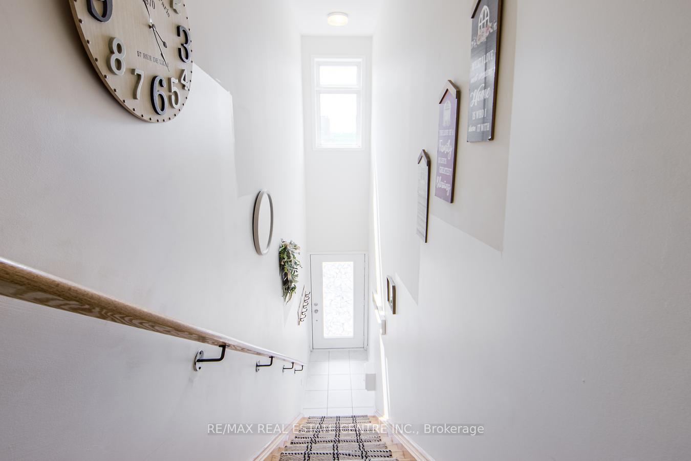 Photo 4 of Unit 220, 2550 Castlegate Crossing, Pickering, Duffin Heights — HOMEH