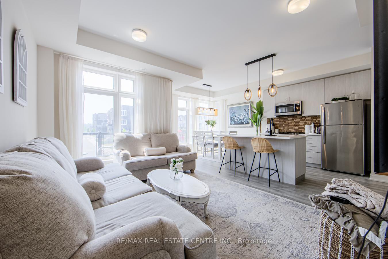 Photo 9 of Unit 220, 2550 Castlegate Crossing, Pickering, Duffin Heights — HOMEH