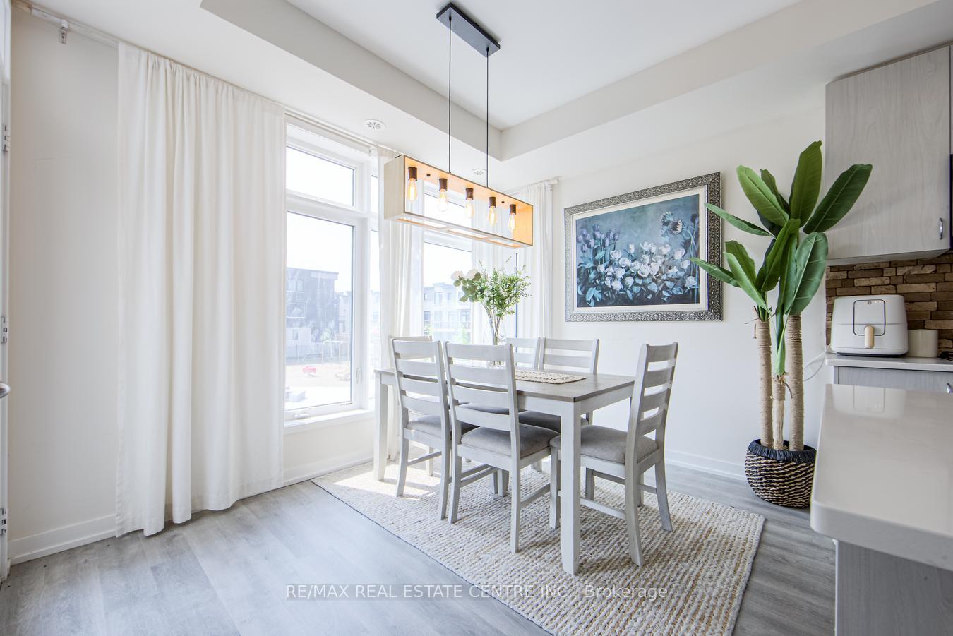 Photo 12 of Unit 220, 2550 Castlegate Crossing, Pickering, Duffin Heights — HOMEH