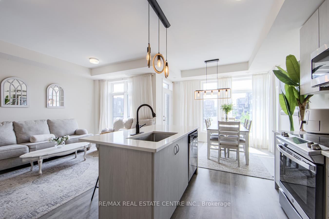 Photo 18 of Unit 220, 2550 Castlegate Crossing, Pickering, Duffin Heights — HOMEH