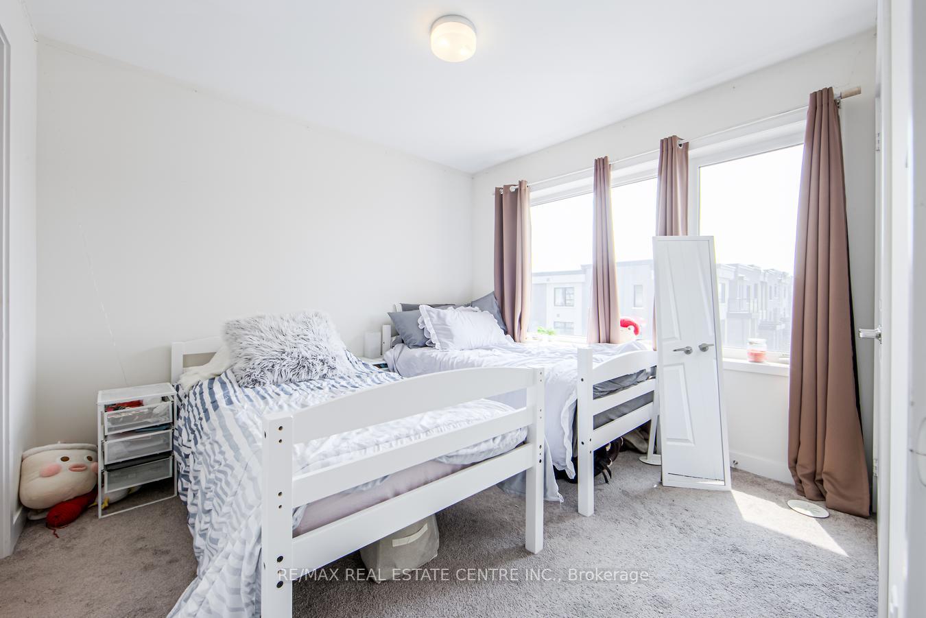 Photo 28 of Unit 220, 2550 Castlegate Crossing, Pickering, Duffin Heights — HOMEH