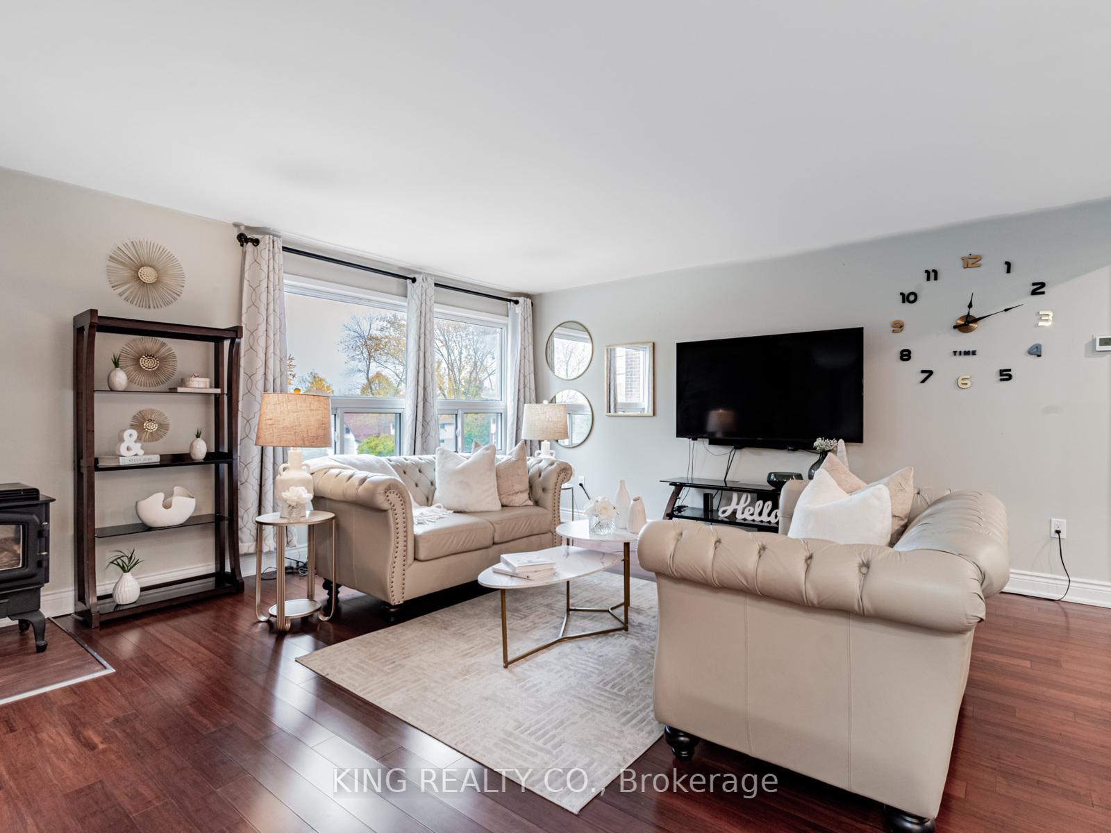 Photo 4 of Unit 2, 909 King Street W, Oshawa, Vanier — HOMEH
