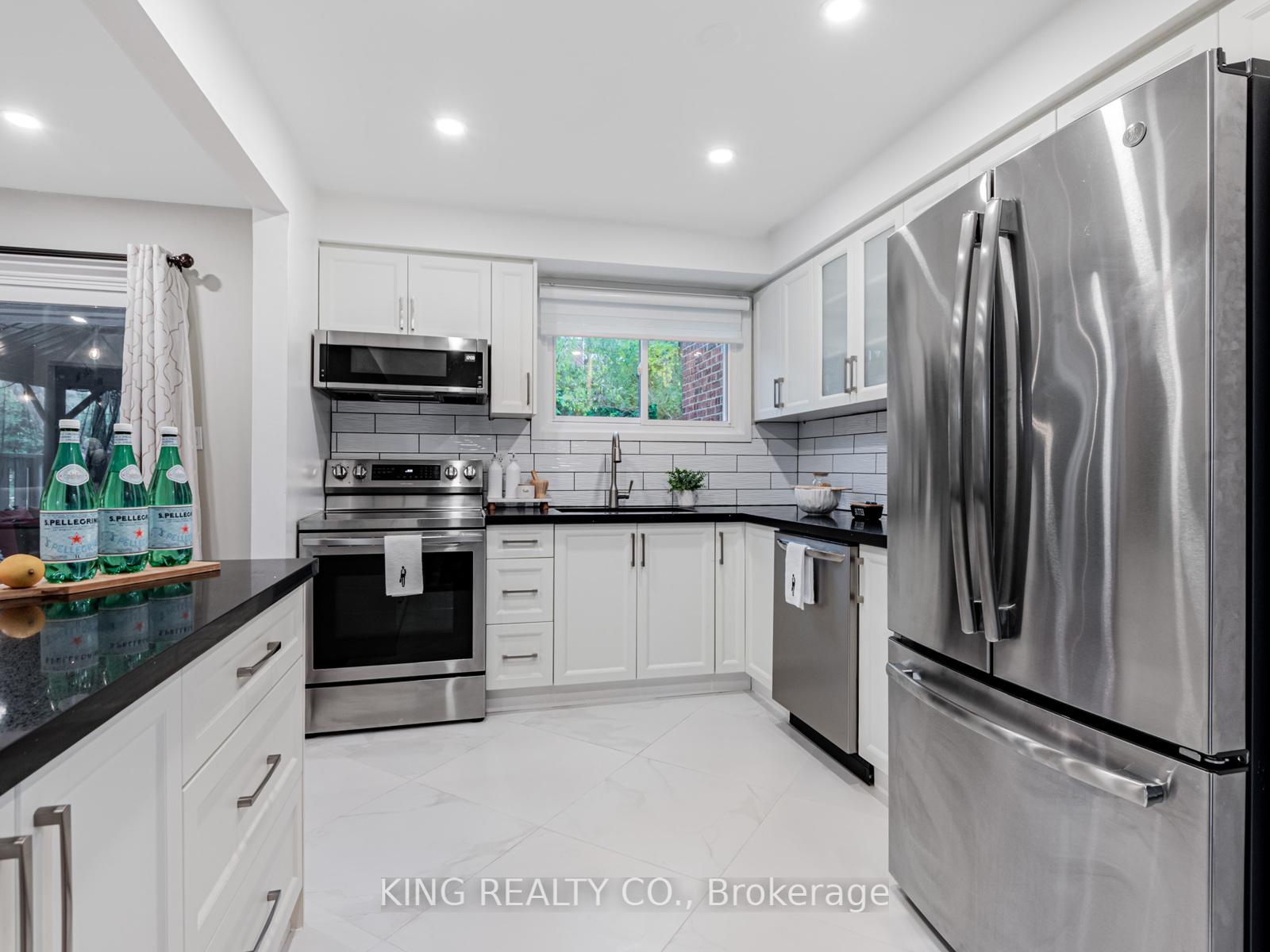Photo 6 of Unit 2, 909 King Street W, Oshawa, Vanier — HOMEH