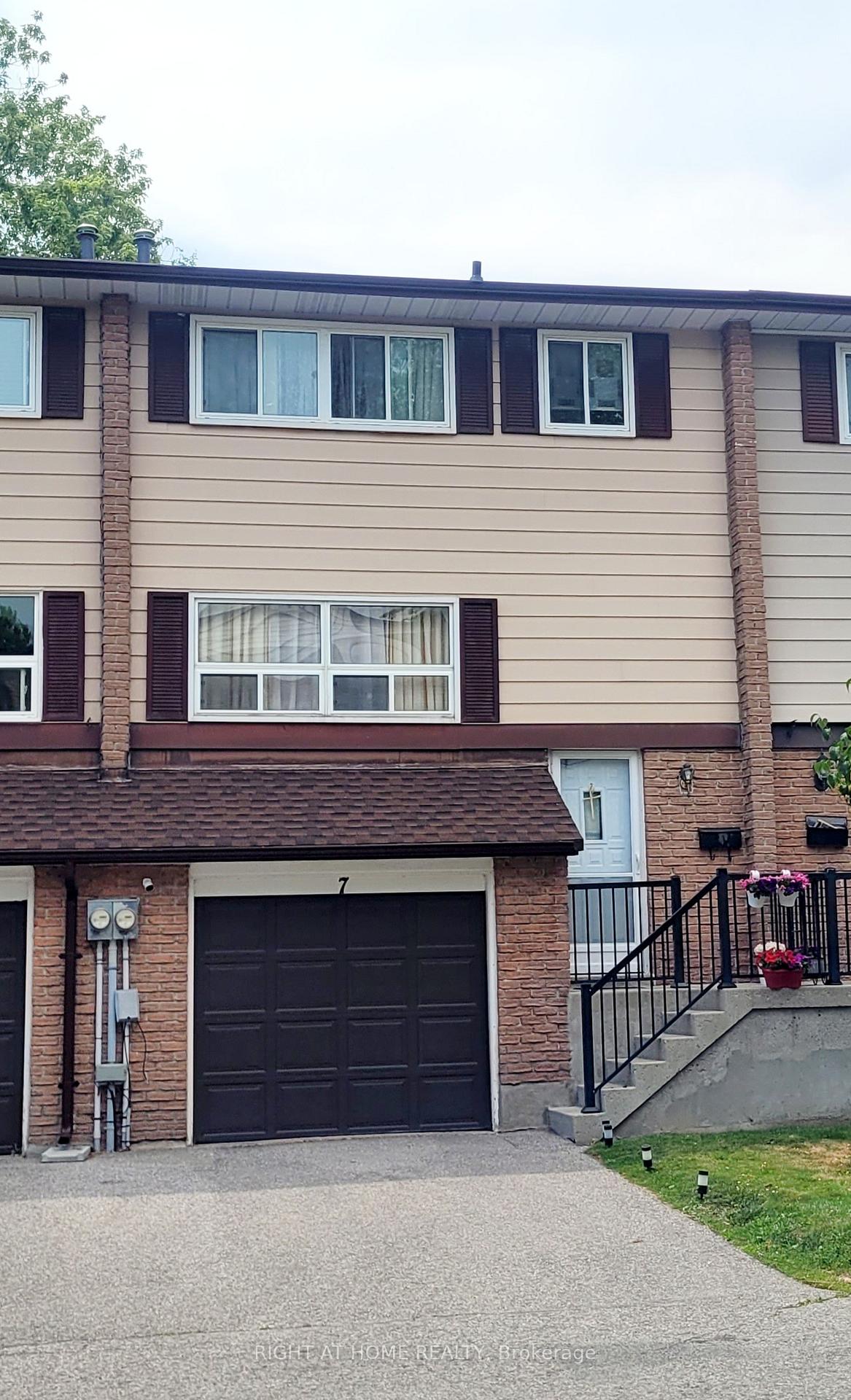 Photo 3 of Unit 7, 320 Blackthorn Street, Oshawa, Eastdale — HOMEH