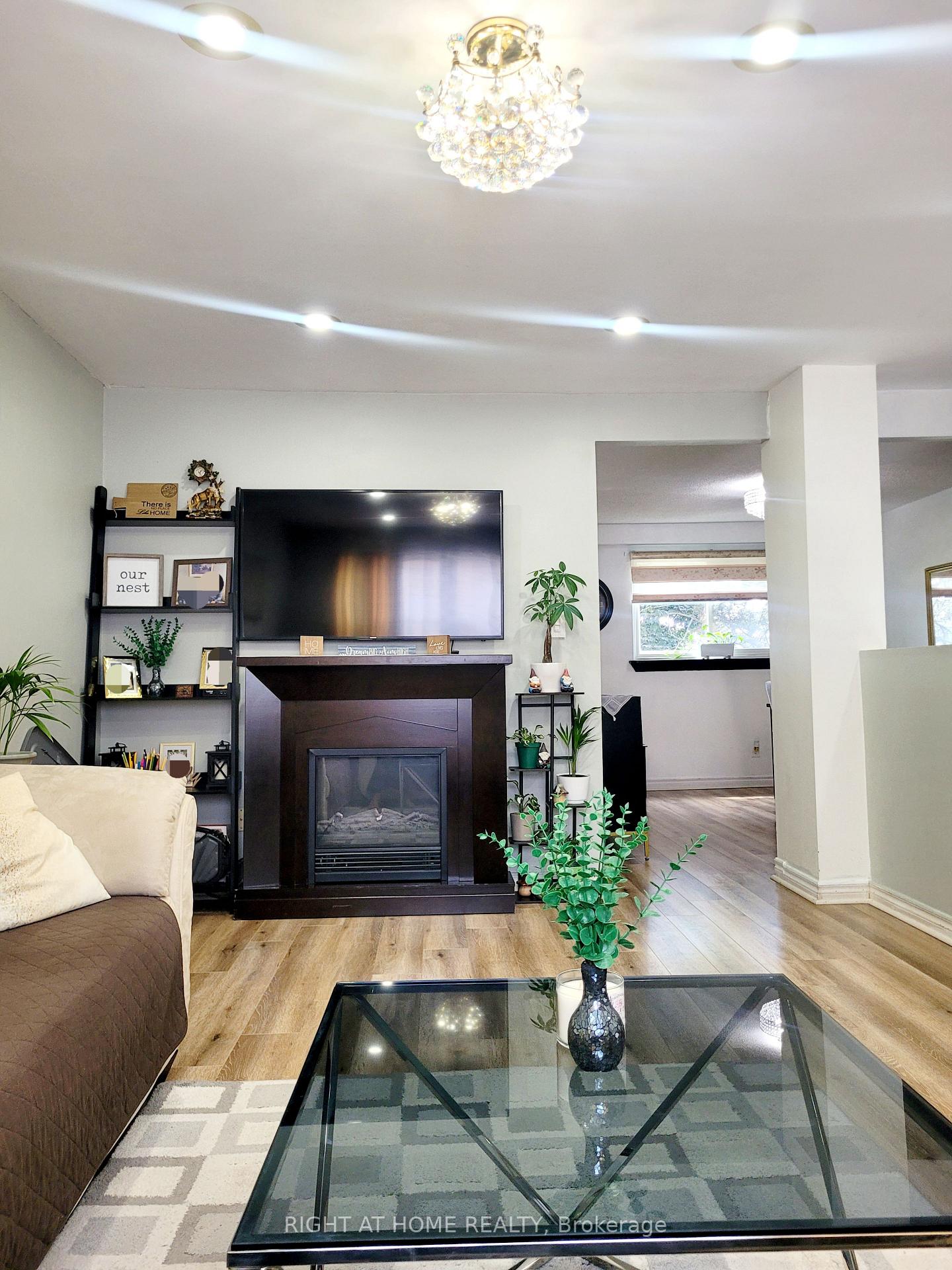 Photo 8 of Unit 7, 320 Blackthorn Street, Oshawa, Eastdale — HOMEH