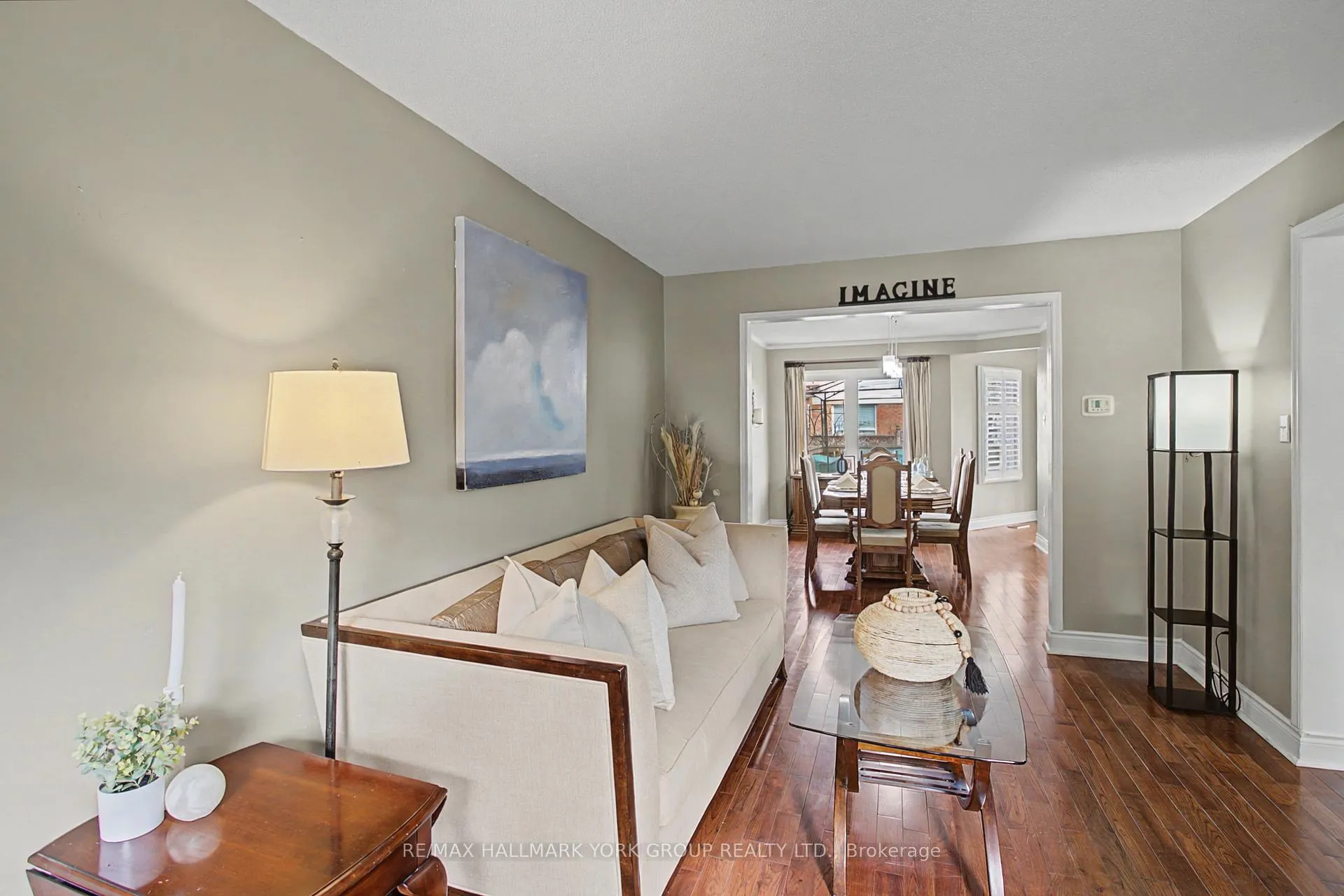 Photo 4 of 28 Hollingshead Drive, Aurora, Aurora Village — HOMEH