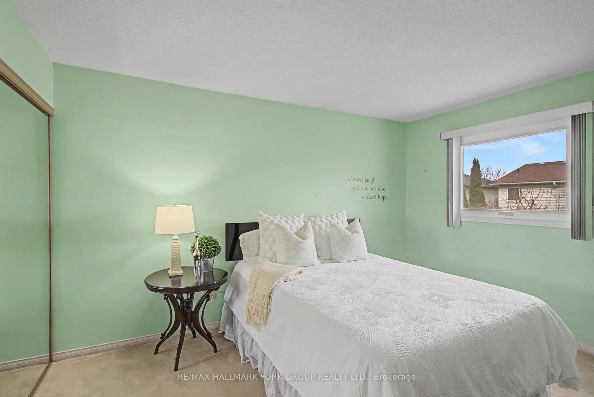 Photo 16 of 28 Hollingshead Drive, Aurora, Aurora Village — HOMEH
