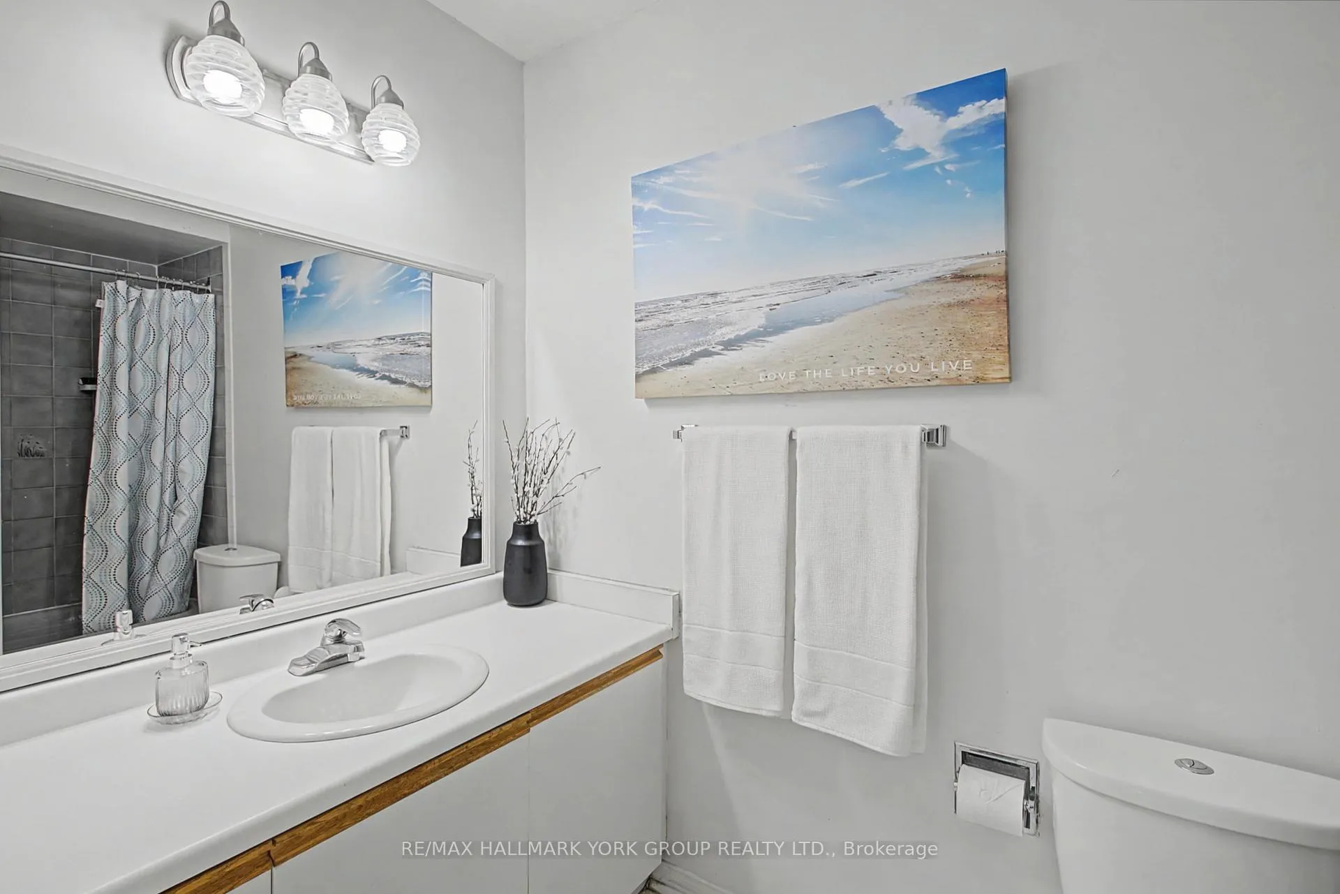 Photo 23 of 28 Hollingshead Drive, Aurora, Aurora Village — HOMEH