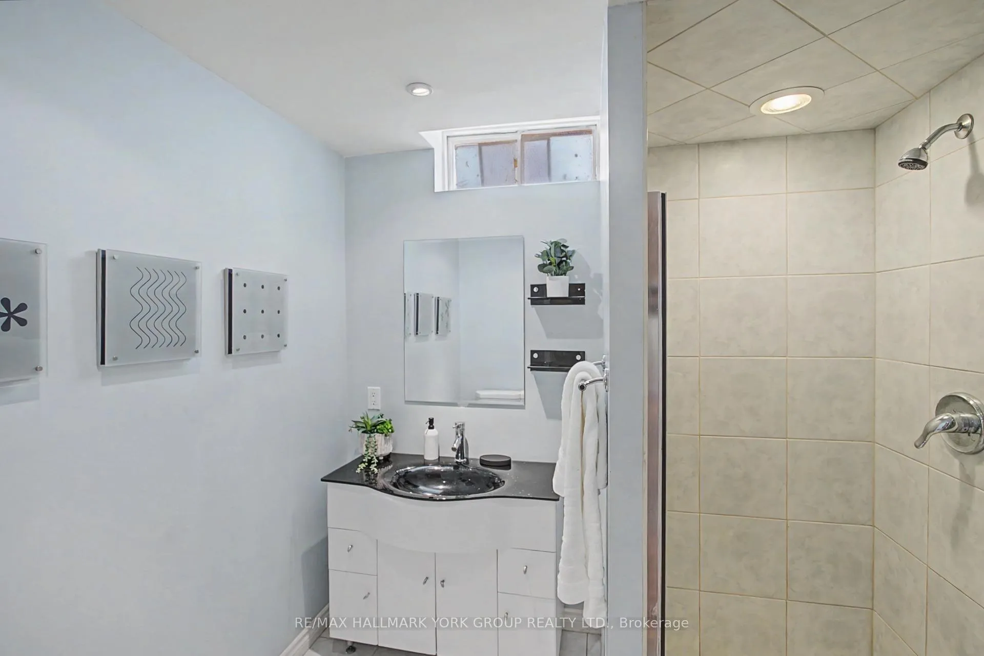 Photo 30 of 28 Hollingshead Drive, Aurora, Aurora Village — HOMEH