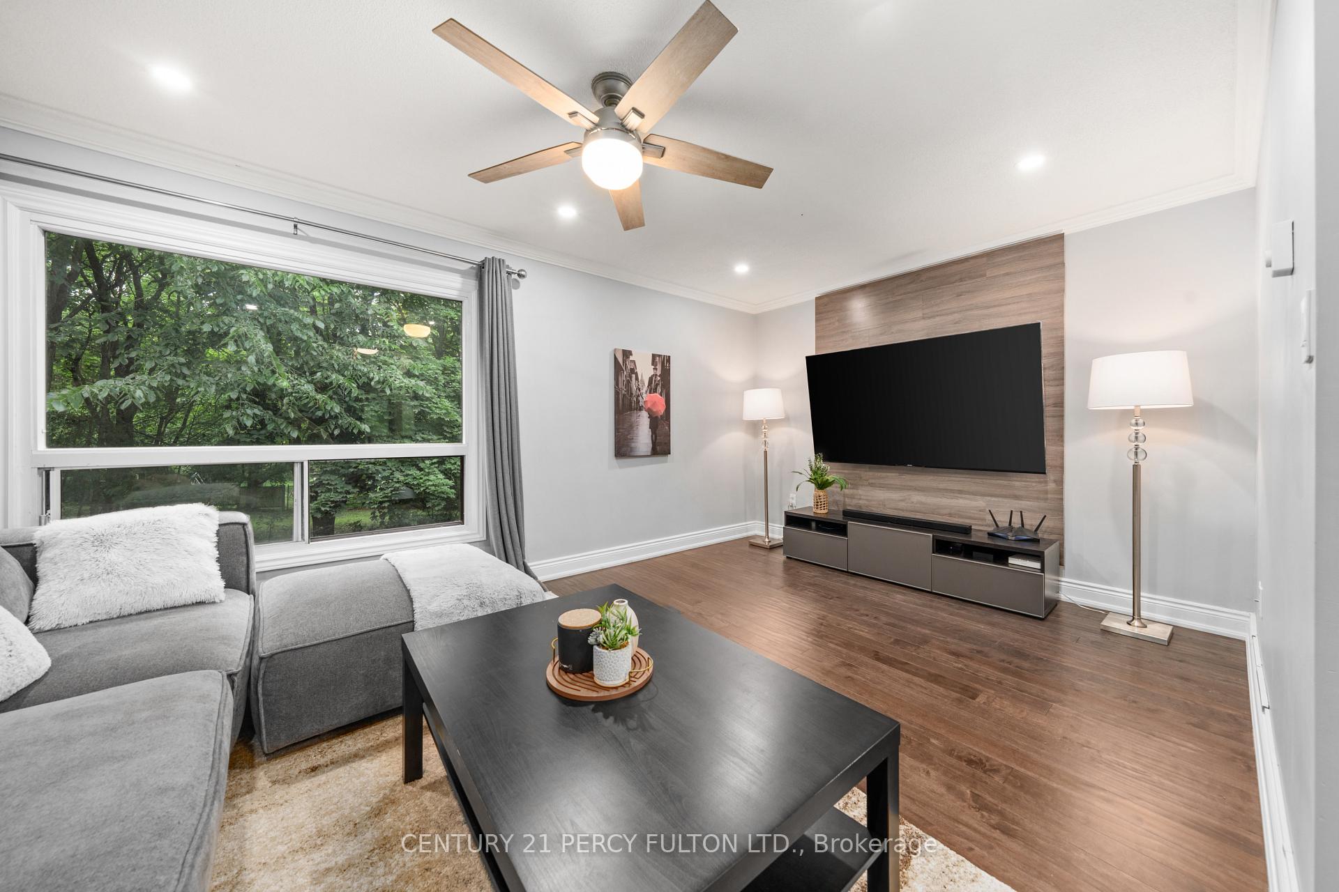 Photo 7 of 12 The Bridle Path, Clarington, Bowmanville — HOMEH