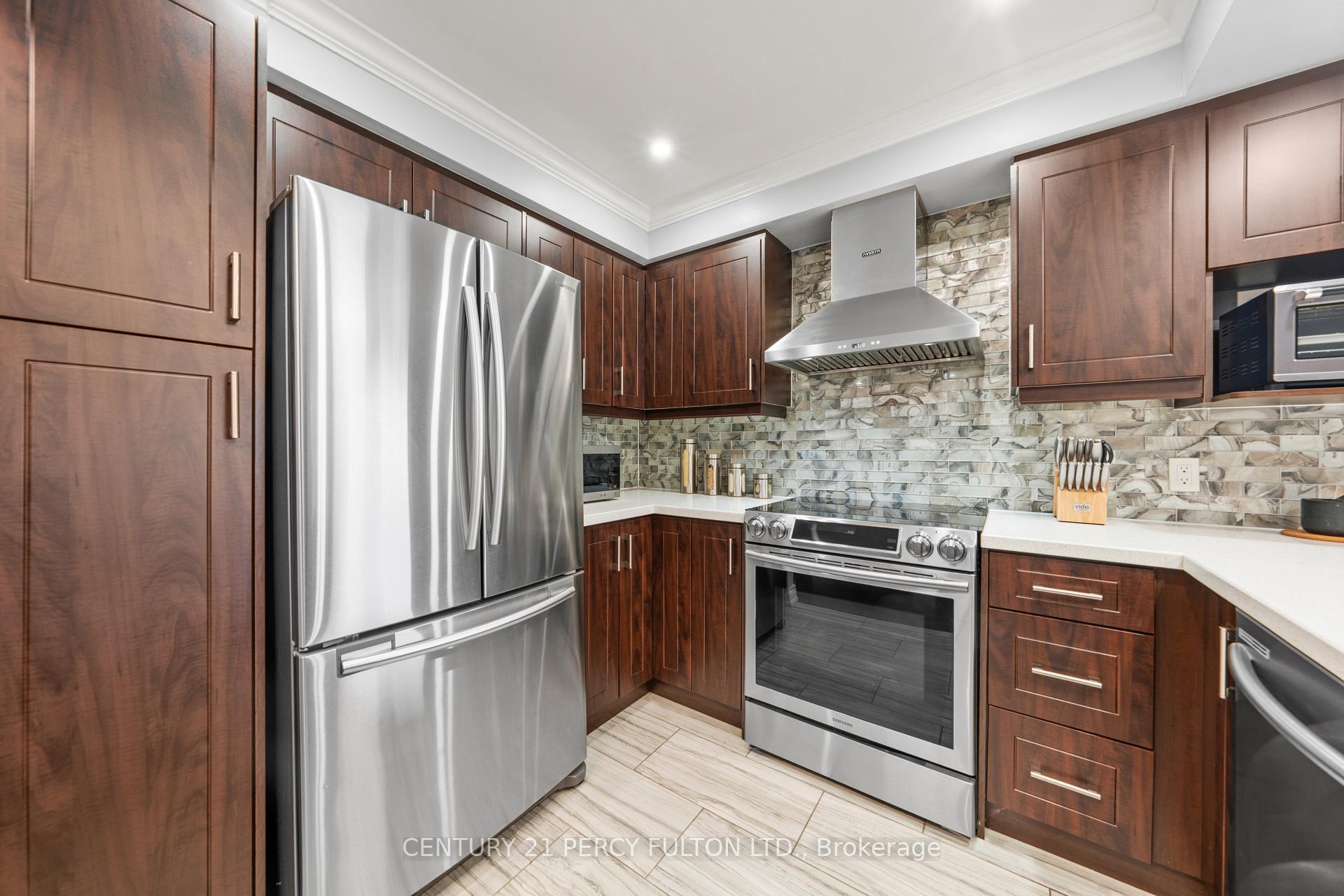 Photo 13 of 12 The Bridle Path, Clarington, Bowmanville — HOMEH