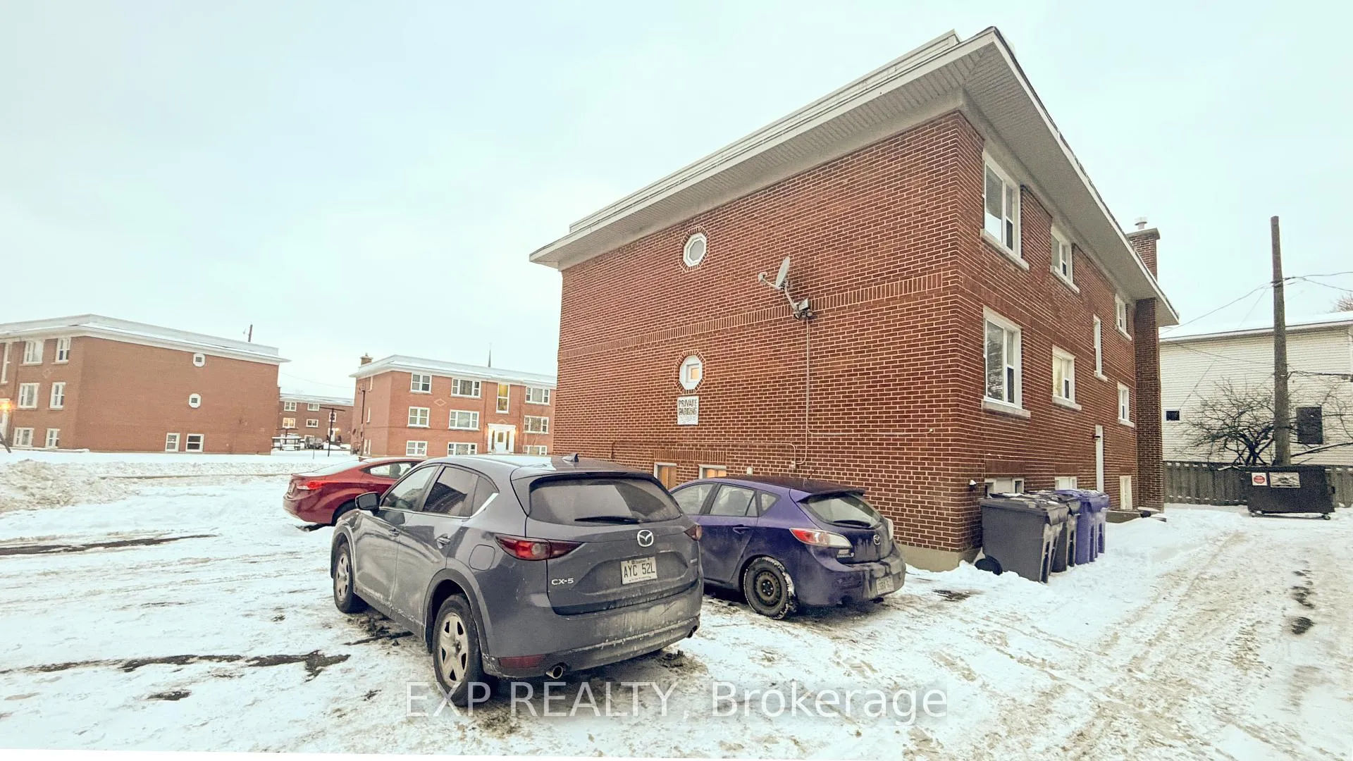 Photo 11 of Unit 2, 725 Melbourne Avenue, Ottawa, Laurentianview — HOMEH