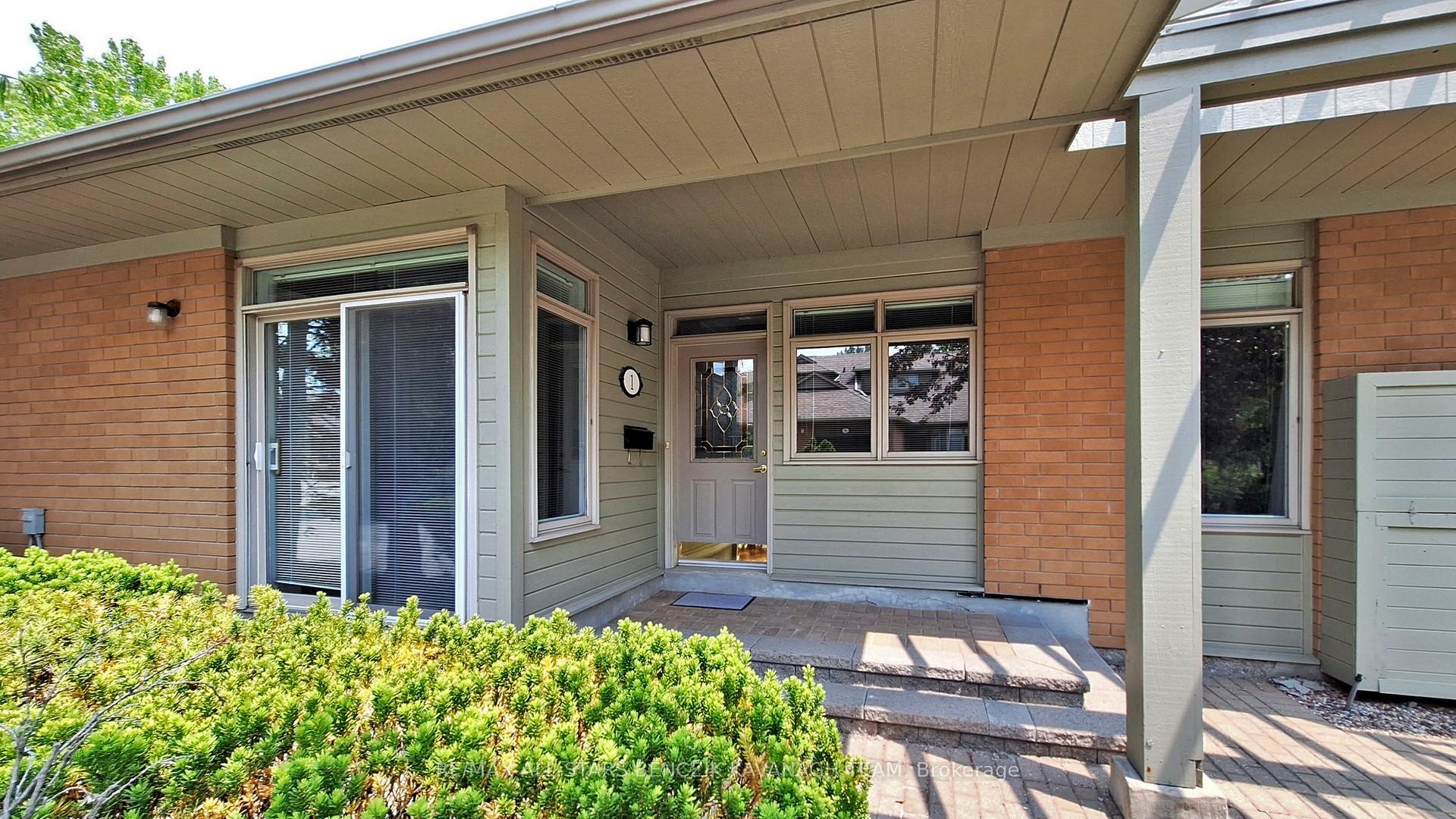 Photo 2 of 1 Augusta Drive Way, Markham, Greensborough — HOMEH