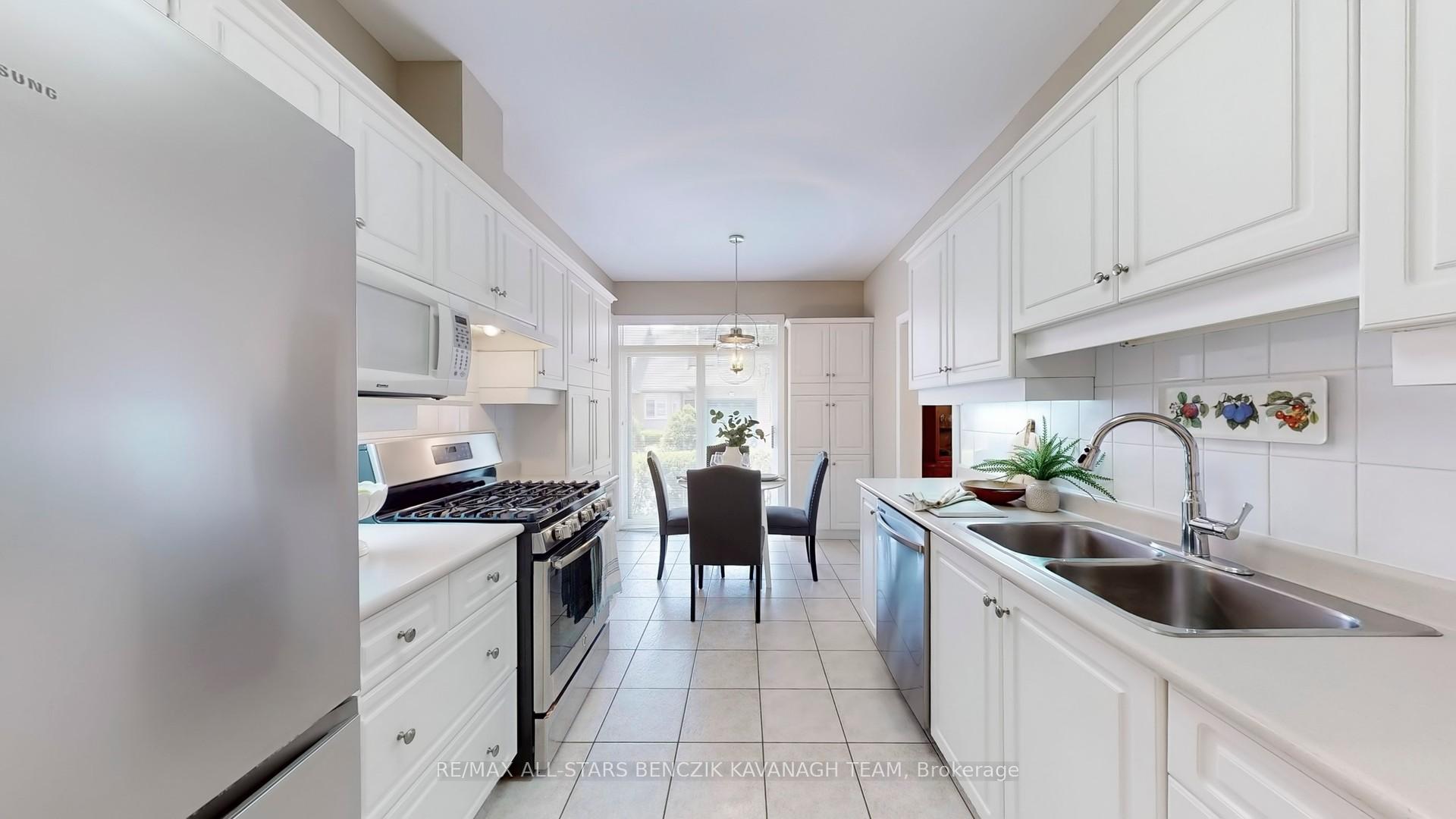 Photo 13 of 1 Augusta Drive Way, Markham, Greensborough — HOMEH