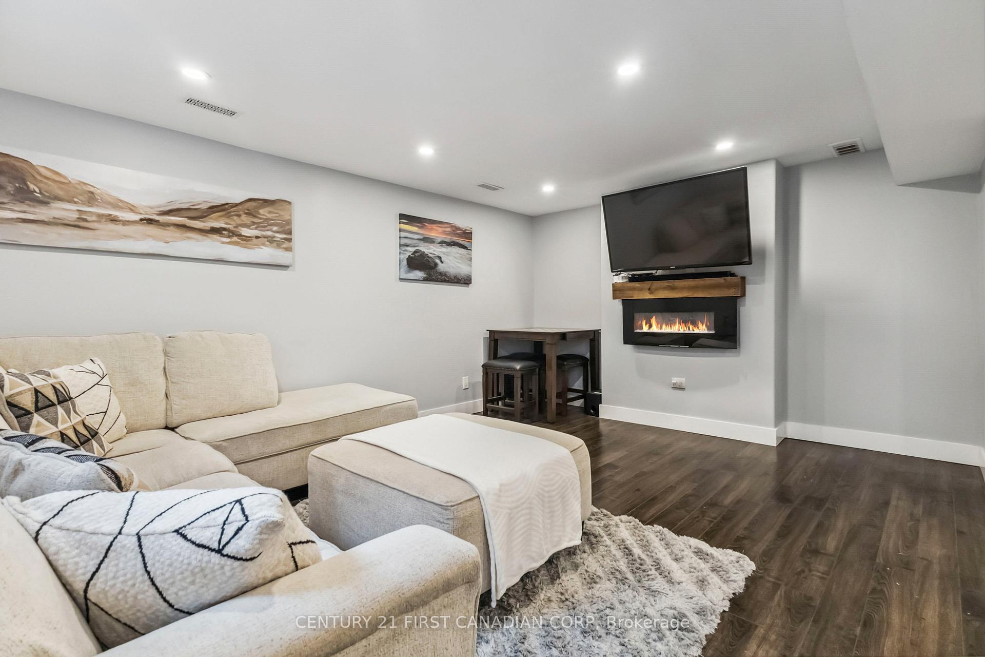 Photo 41 of Unit 67, 41 Earlscourt Terrace, Middlesex Centre, Kilworth — HOMEH