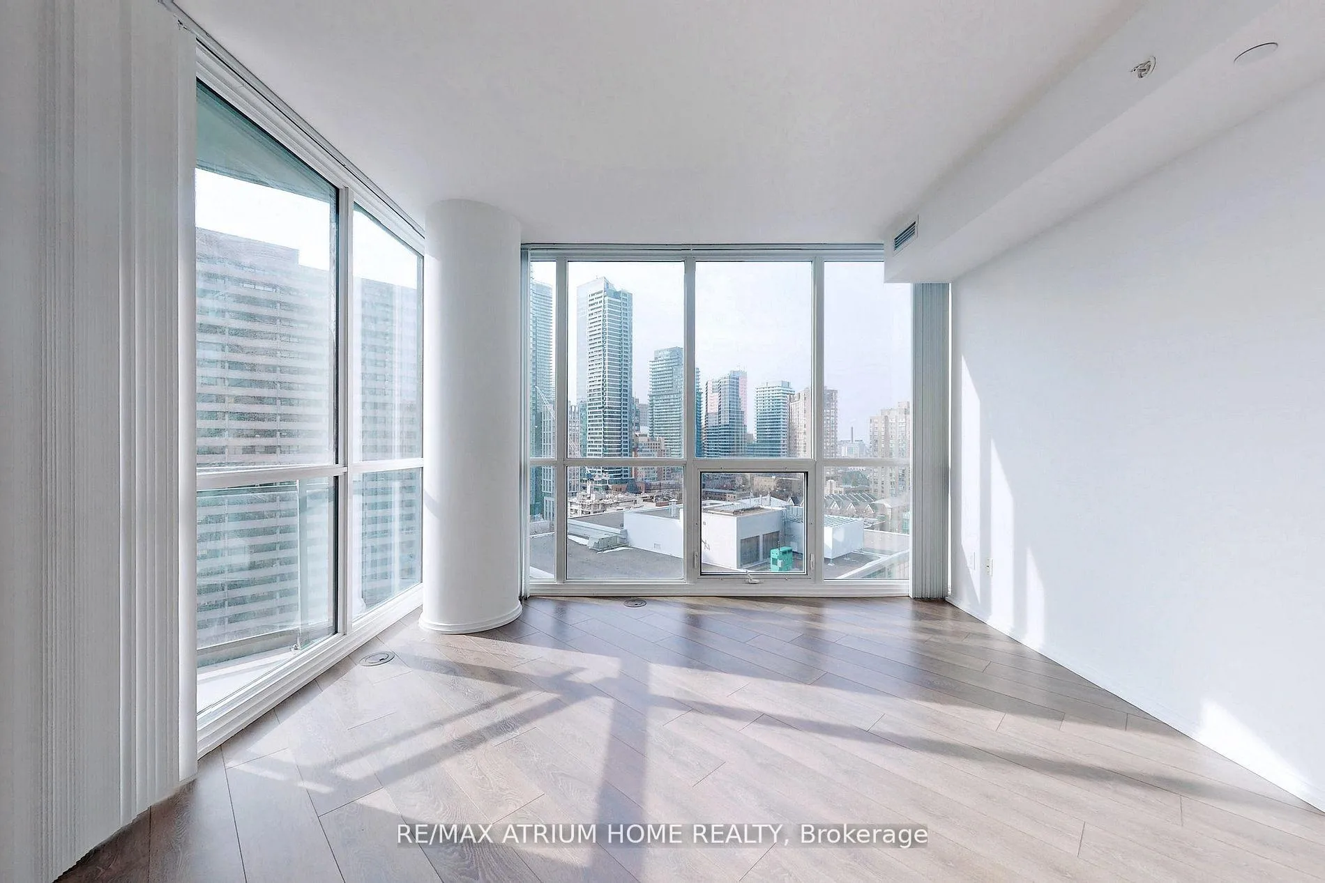 Photo 6 of Unit 1701, 45 Charles Street E, Toronto, Church-Yonge Corridor — HOMEH