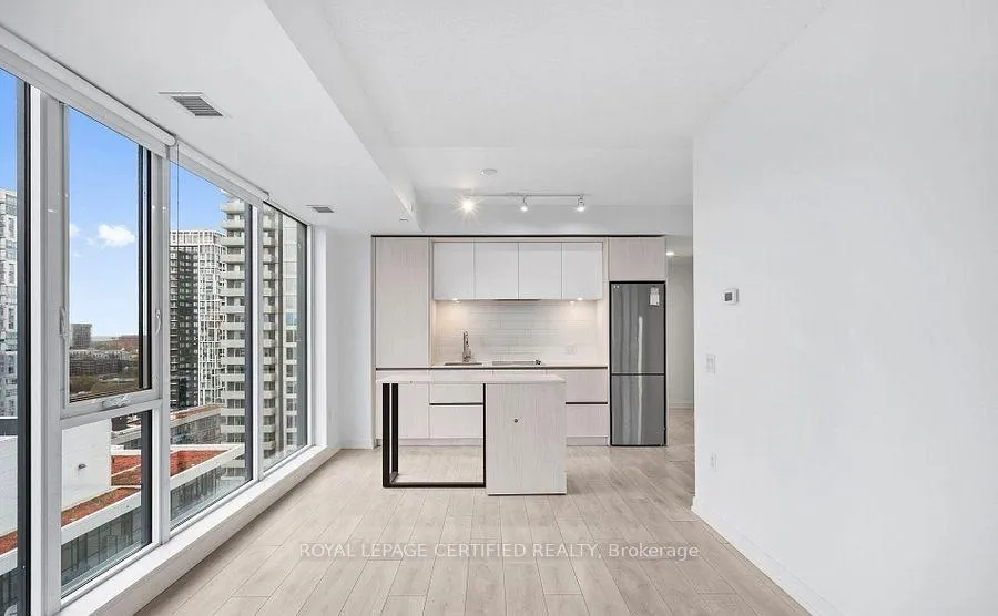 Photo 3 of Unit 1611, 225 Sumach Street, Toronto, Regent Park — HOMEH