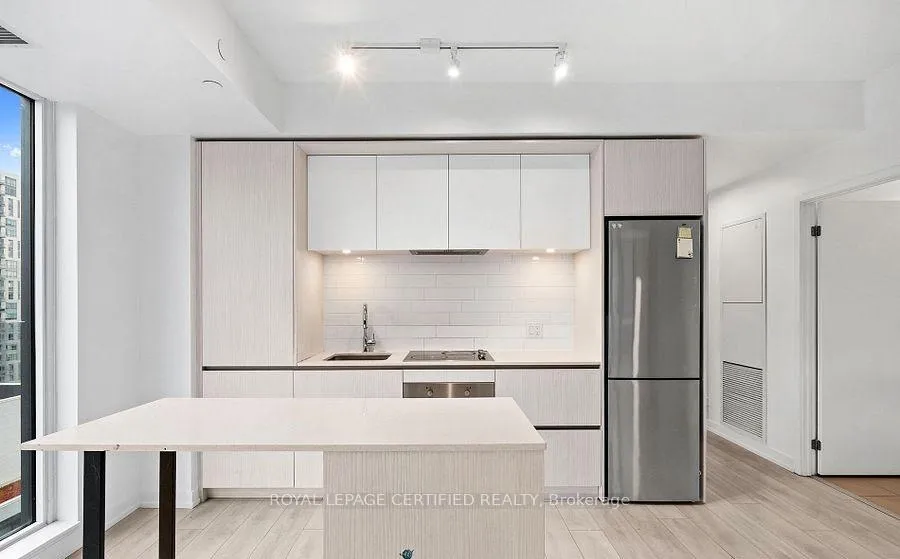 Photo 4 of Unit 1611, 225 Sumach Street, Toronto, Regent Park — HOMEH
