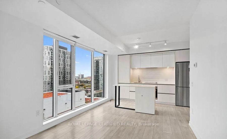 Photo 5 of Unit 1611, 225 Sumach Street, Toronto, Regent Park — HOMEH